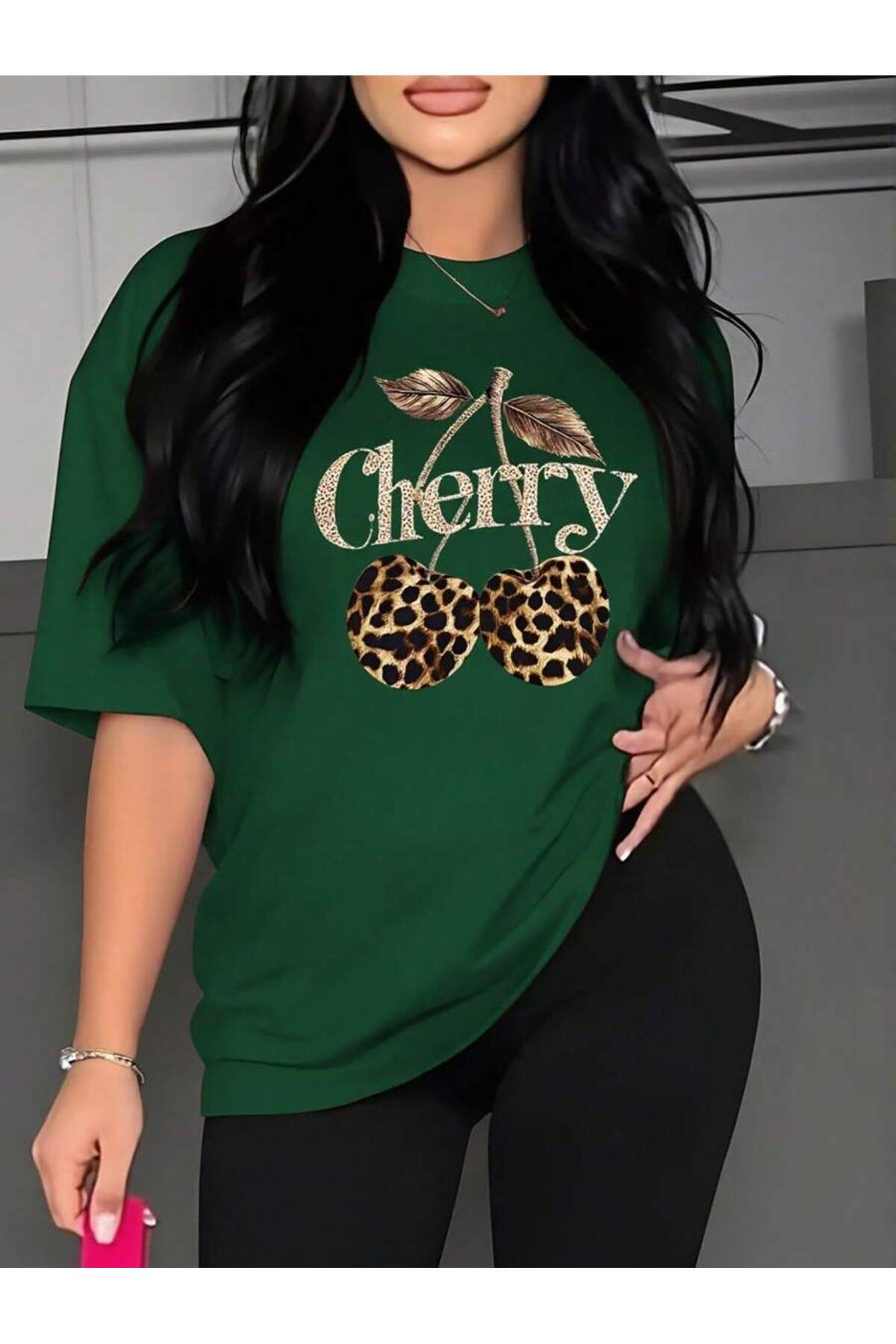 cc collection Leopar Desenli Kiraz Baskı Detaylı Kadın Oversize T-Shirt