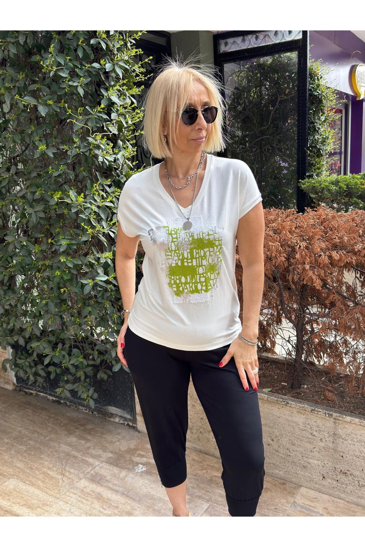 DAIDO Fıstık Baskılı Payetli Tshirt