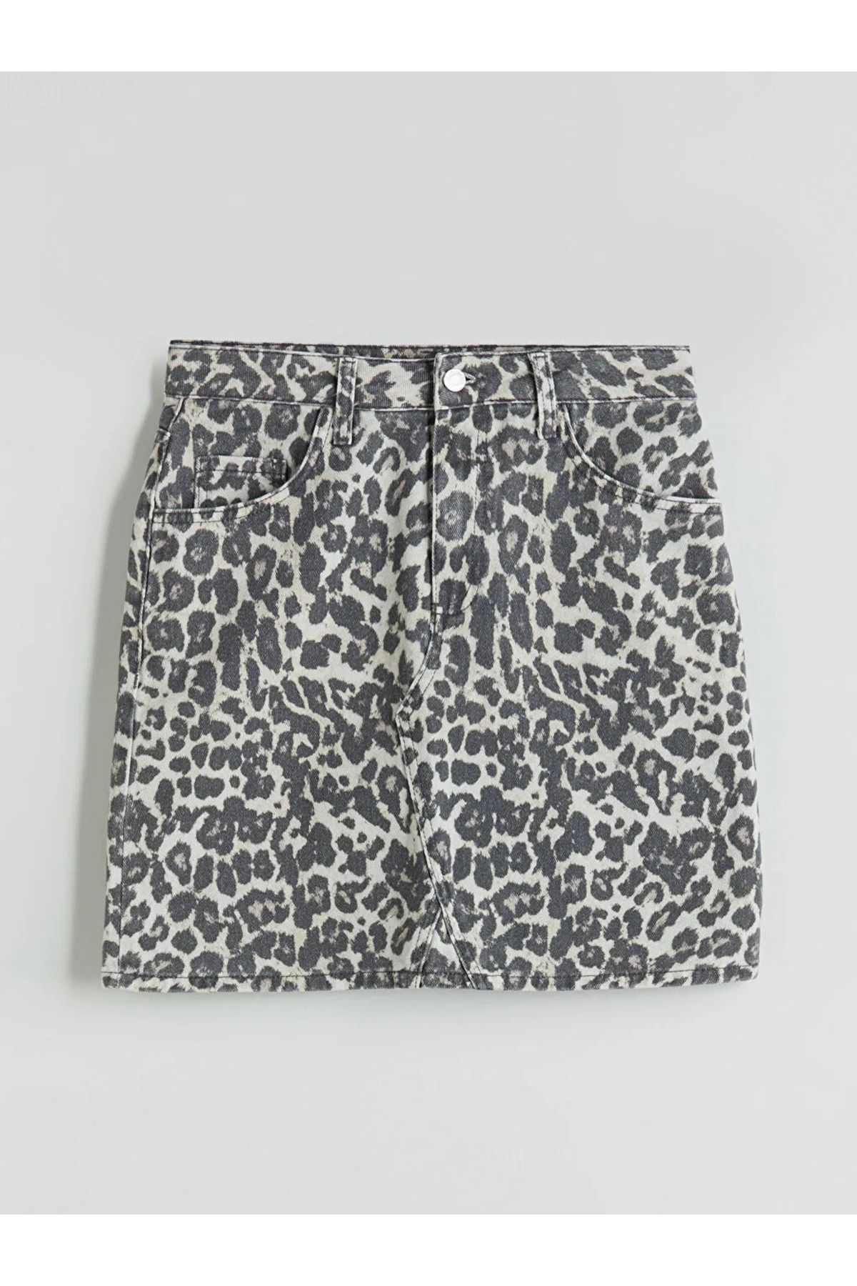 LC Waikiki XSIDE Kahverengi Leopar Desenli Kadın Jean Şort