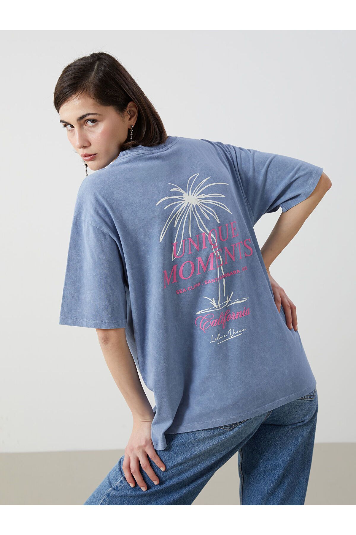 LC Waikiki Bisiklet Yaka Baskılı Oversize Kadın Tişört