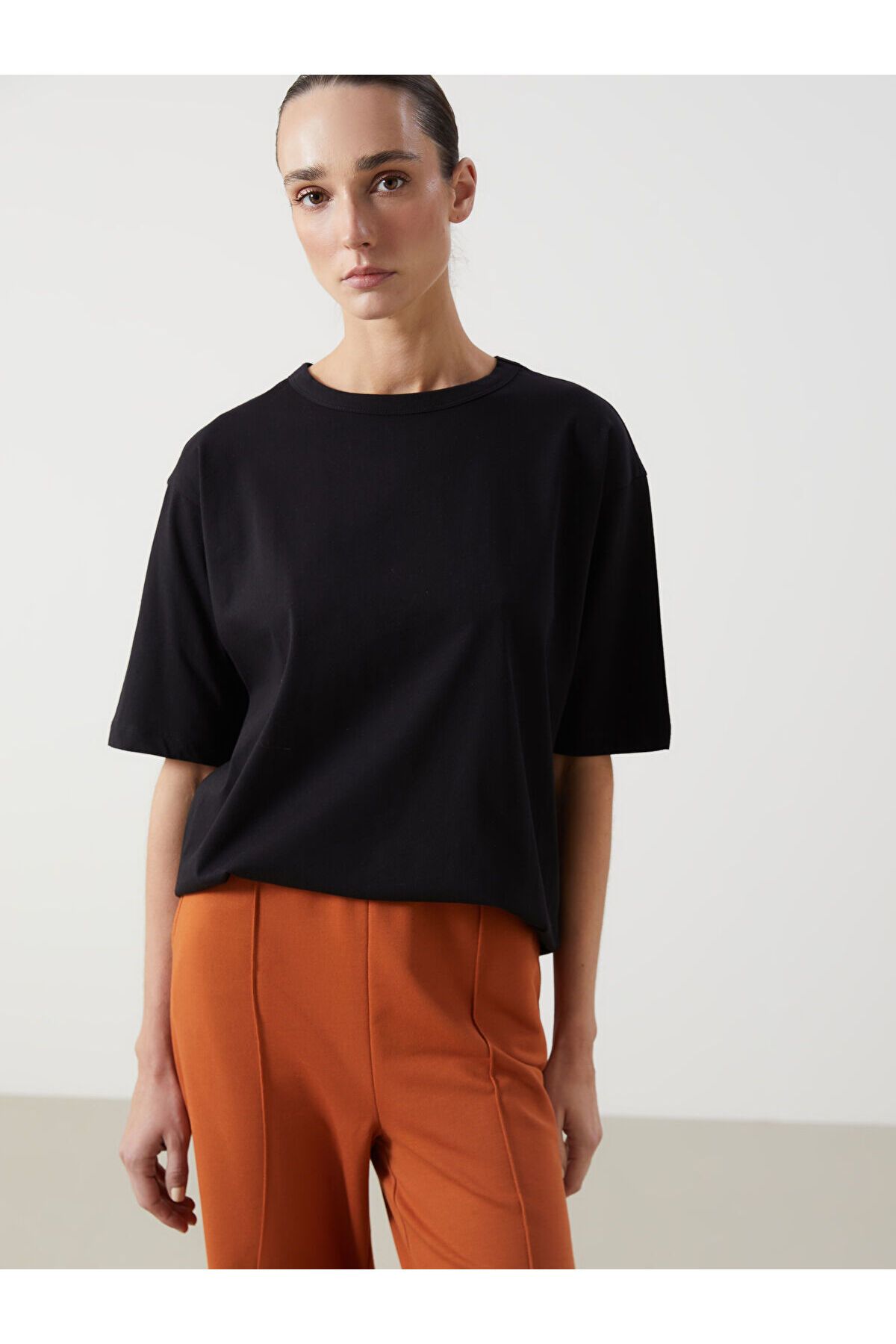 LC Waikiki Bisiklet Yaka Oversize Kadın Tişört