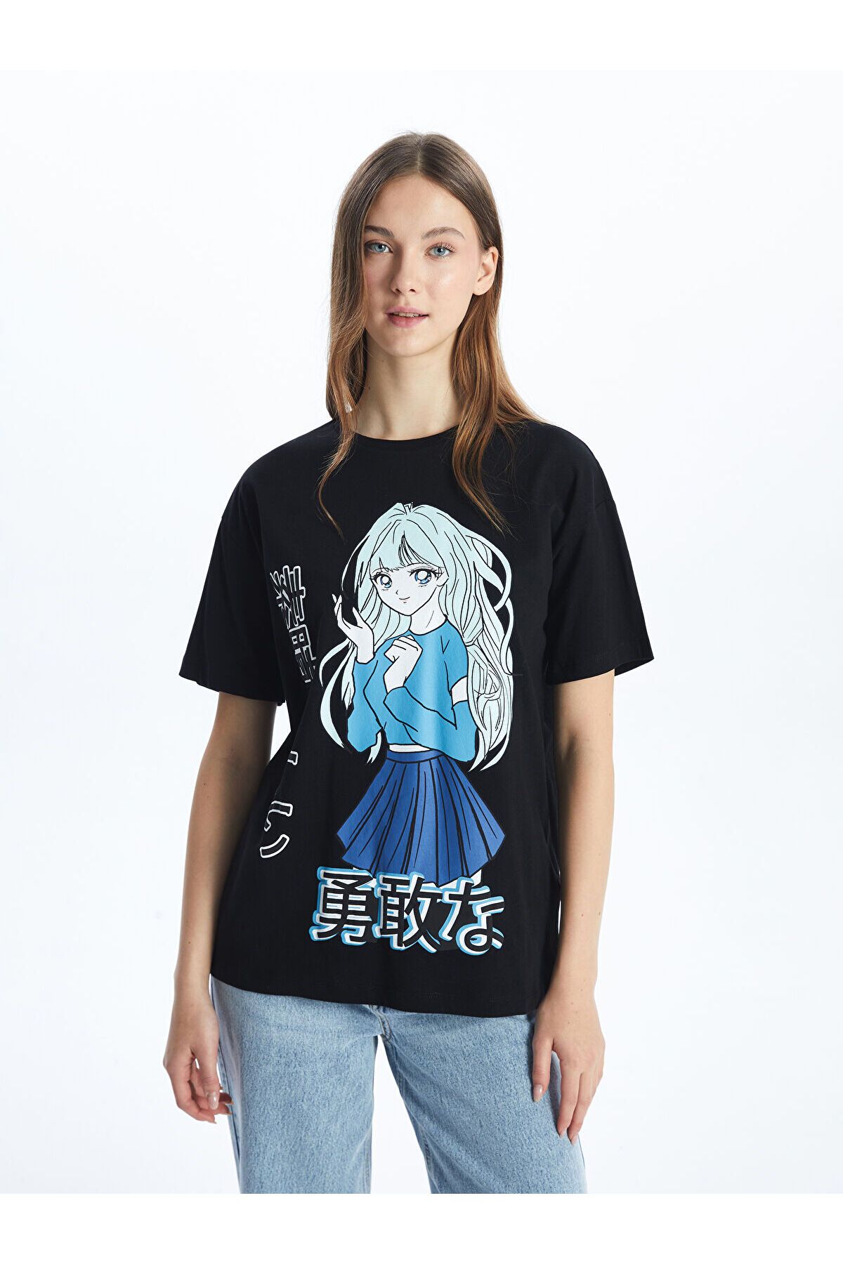 LC Waikiki Bisiklet Yaka Anime Baskılı Kadın Tişört