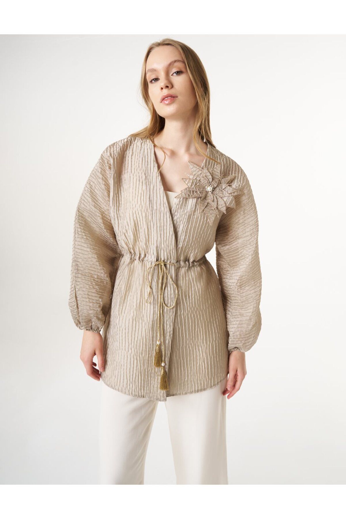 Kayra Çiçek Aplikeli Jakarlı Kimono Küf Yeşili