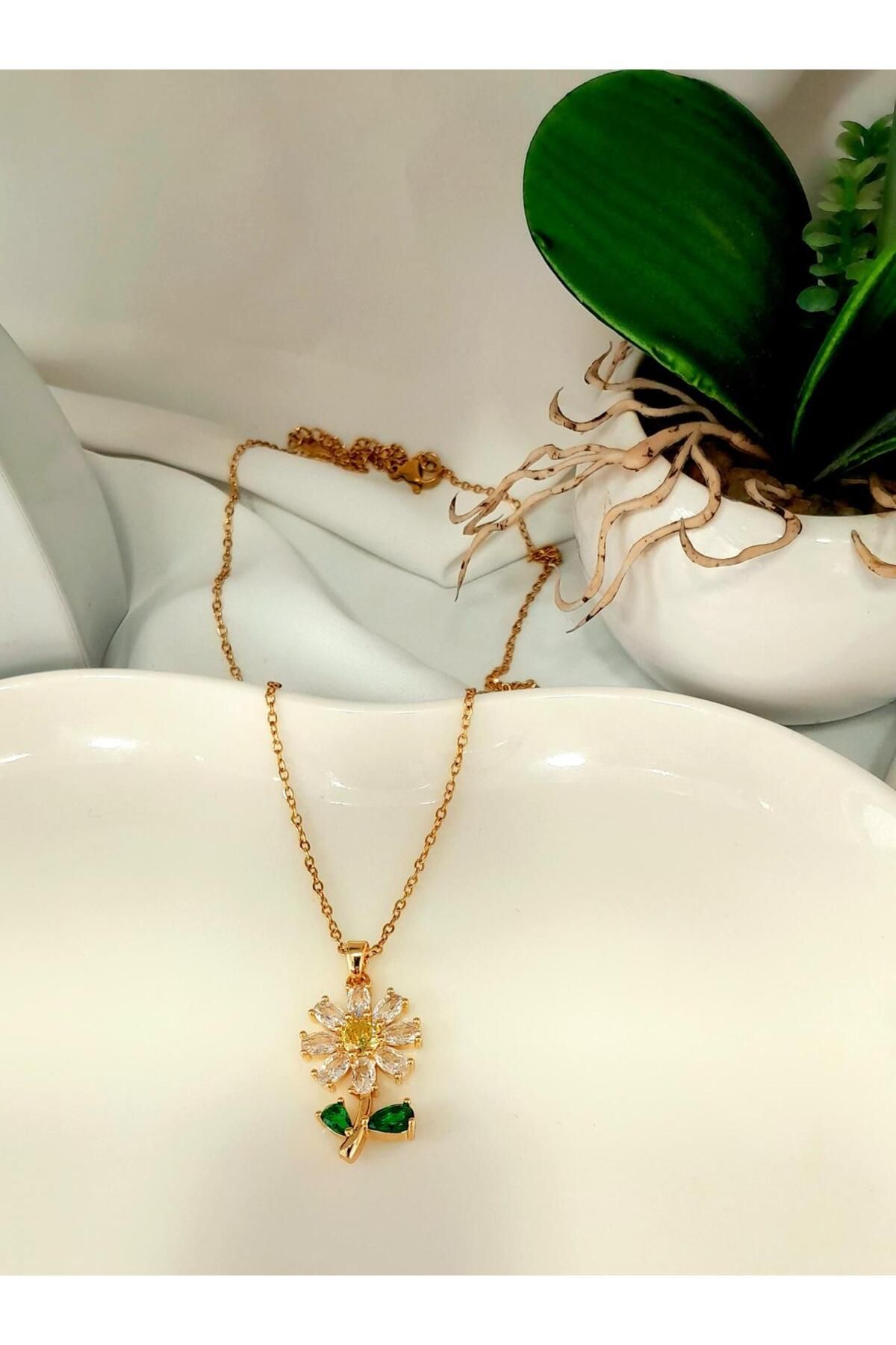 melif accesories Gold Zirkonyum Taşlı Çiçek Figürlü Zarif Çelik Kolye - Özel Tasarım