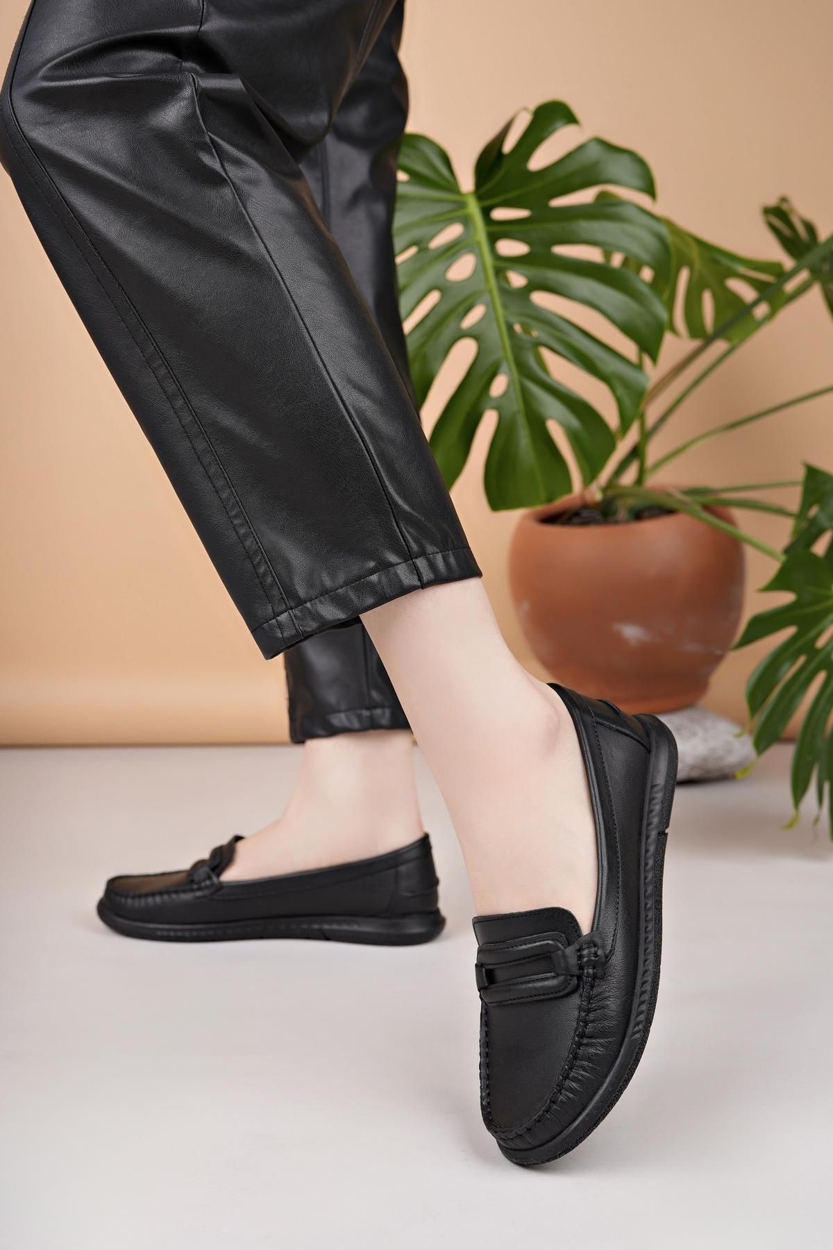 Nesil Shoes Eliz 24105 Siyah Hakiki Soft Deri Rok Günlük Kadın Ayakkabı