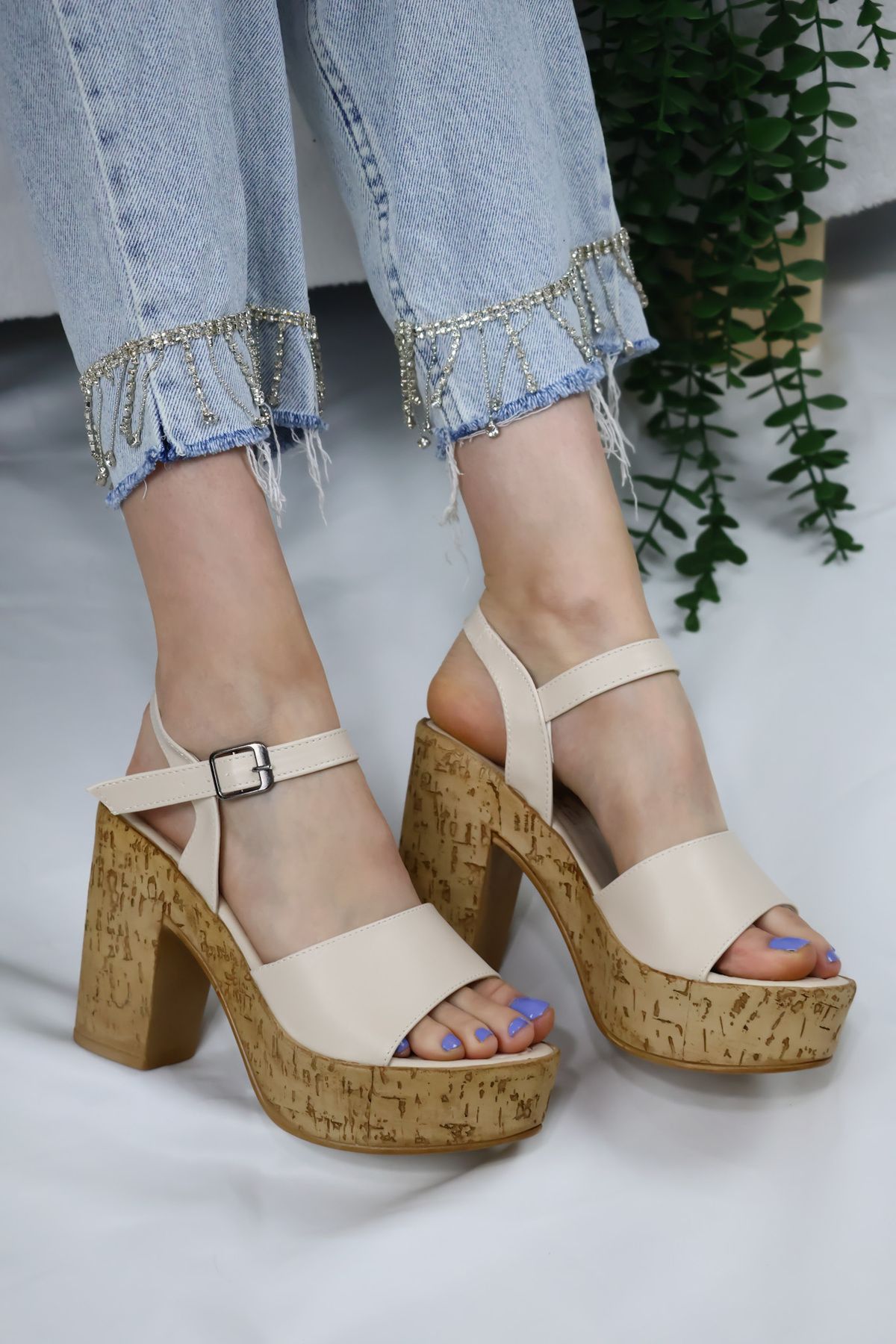 asmi shoes Kadın Bej Tek Bant Platformlu Ayakkabı 10 cm