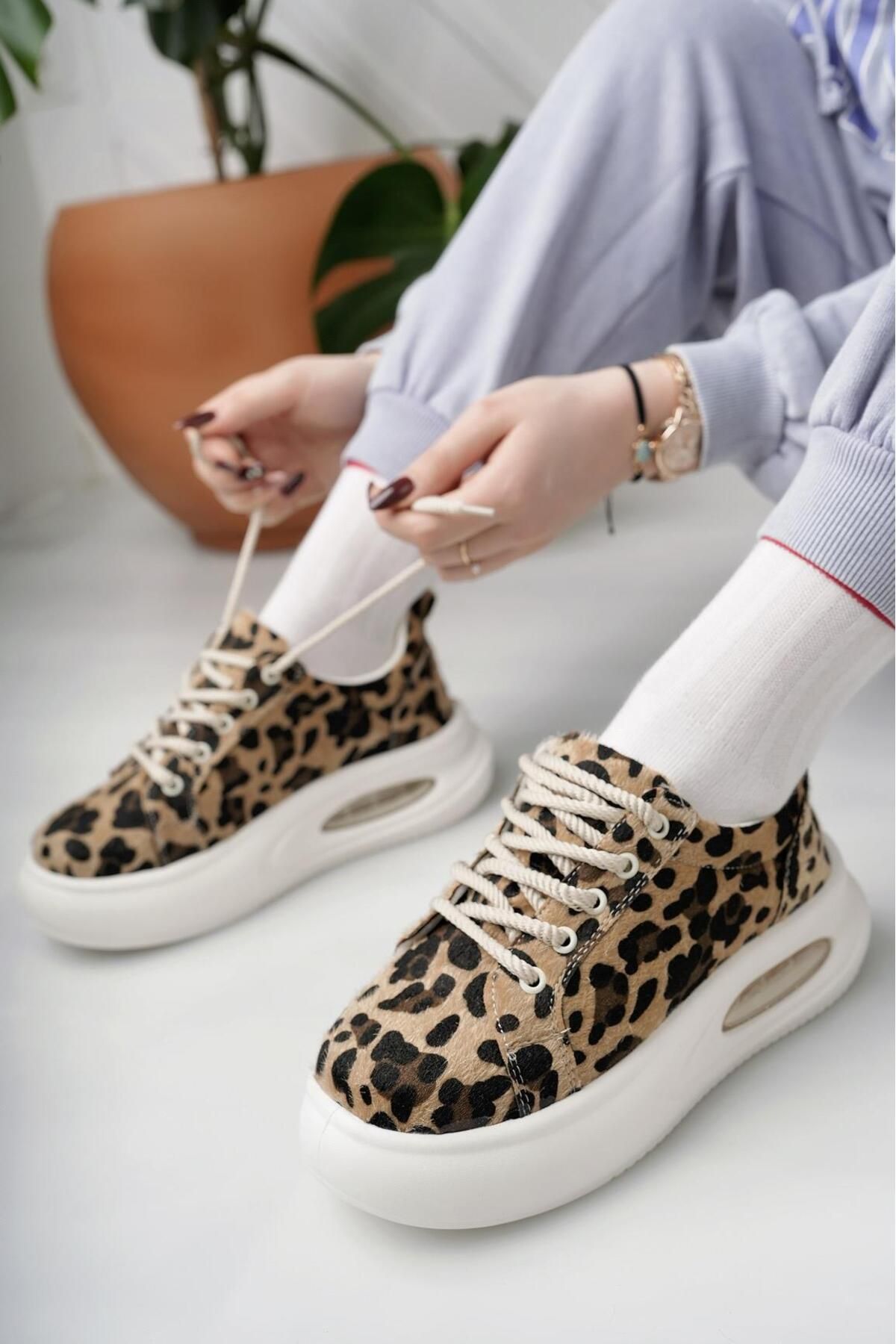 Nesil Shoes Dvm 5750 Leopar Havalı Taban Kadın Sneakers