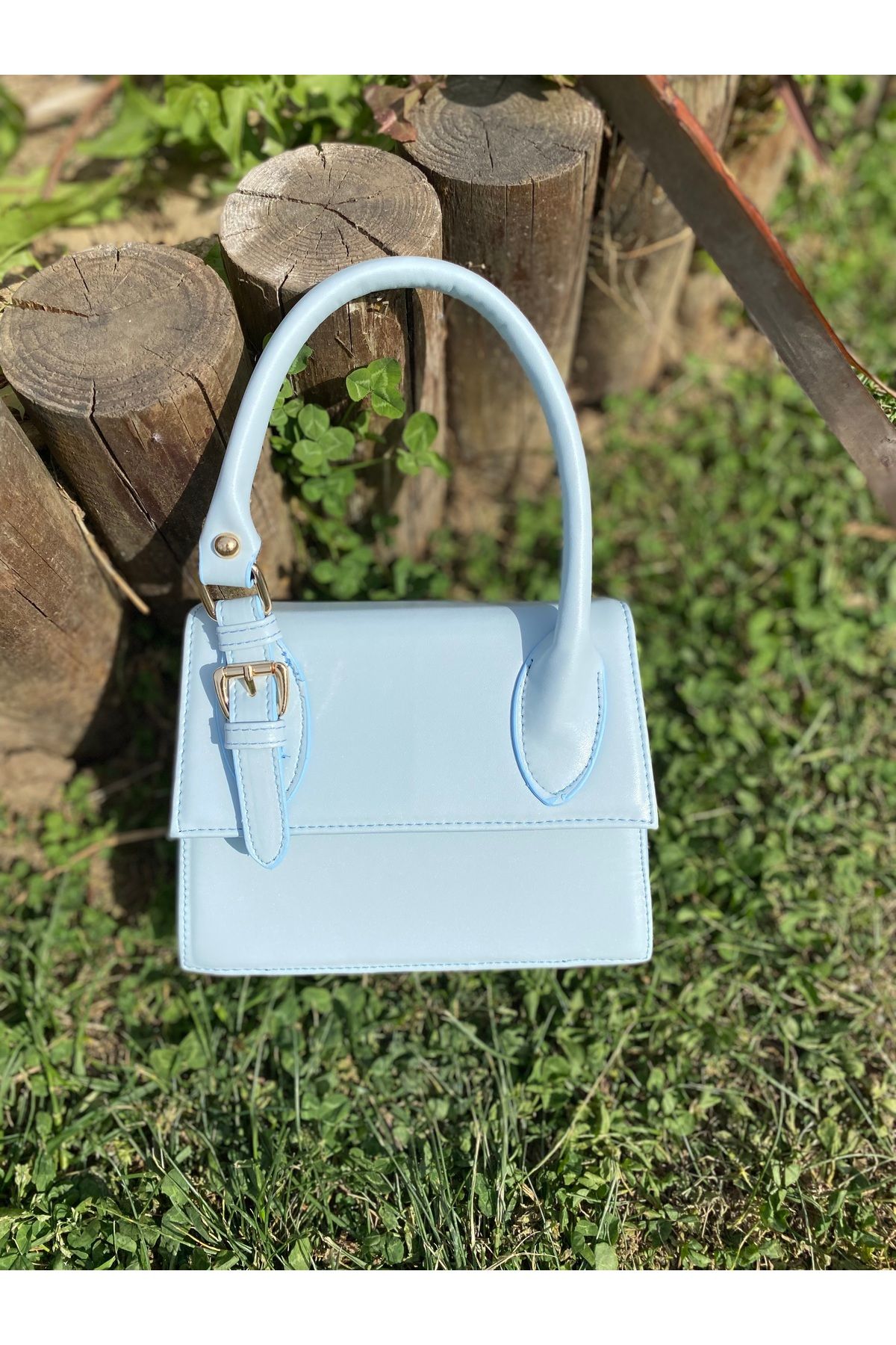 Bagliore Daylight. Bordo Vegan Deri Ayarlanabilir Askılı Kemer Tokalı Mıknatıs Kapamalı Mini Çanta