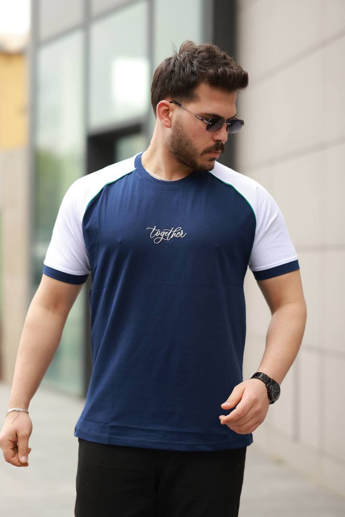 OTAKU Together Nakışlı Arabiye Parçalı T-shirt