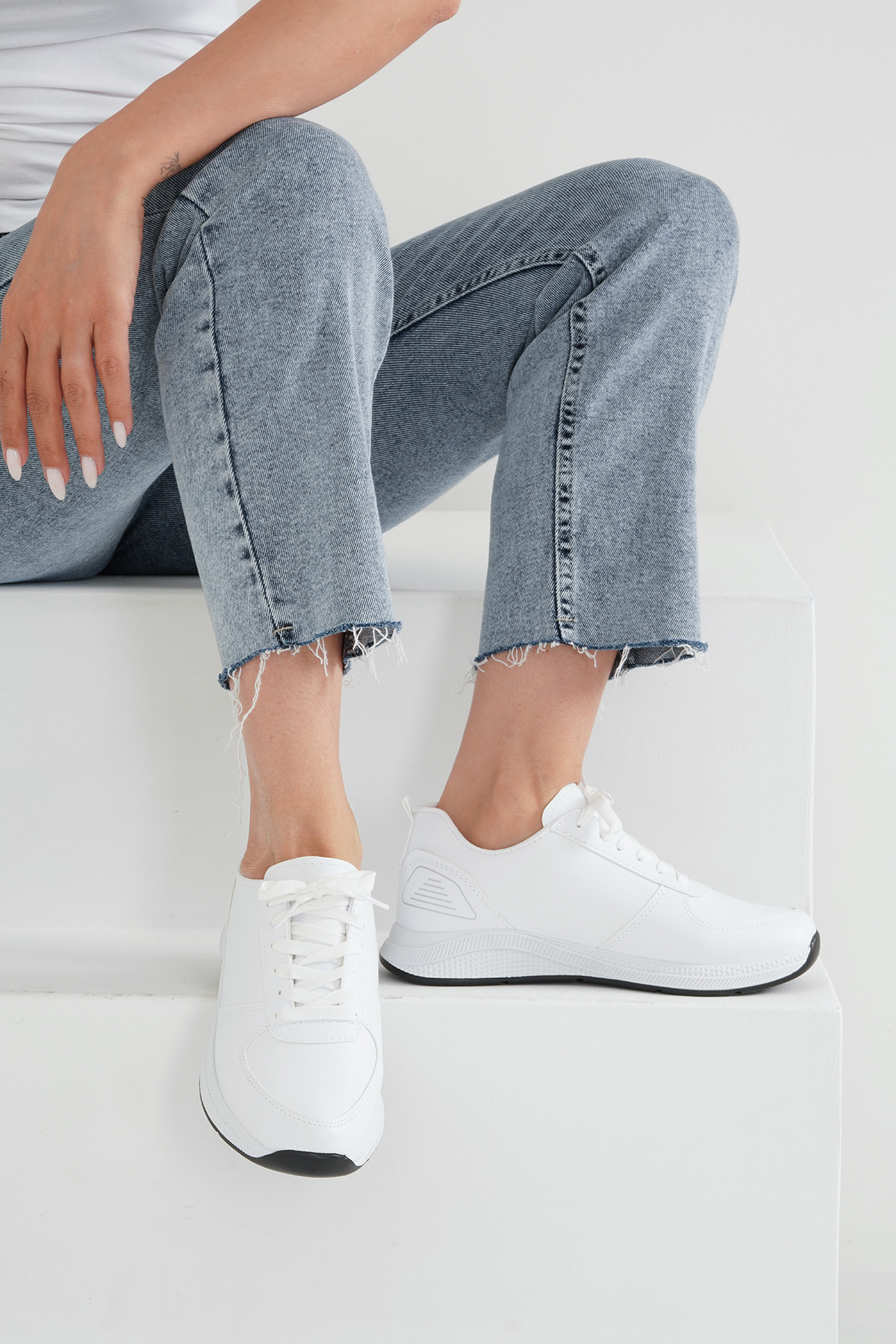 Beyond-Women's White Lace-Up Leather Sneaker 2.5 cm Byndf301 3
