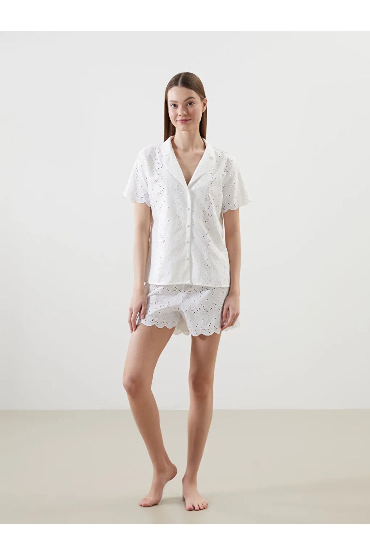 LC Waikiki LCW DREAM Beyaz Kendinden Desenli Kadın Şortlu Pijama Takımı