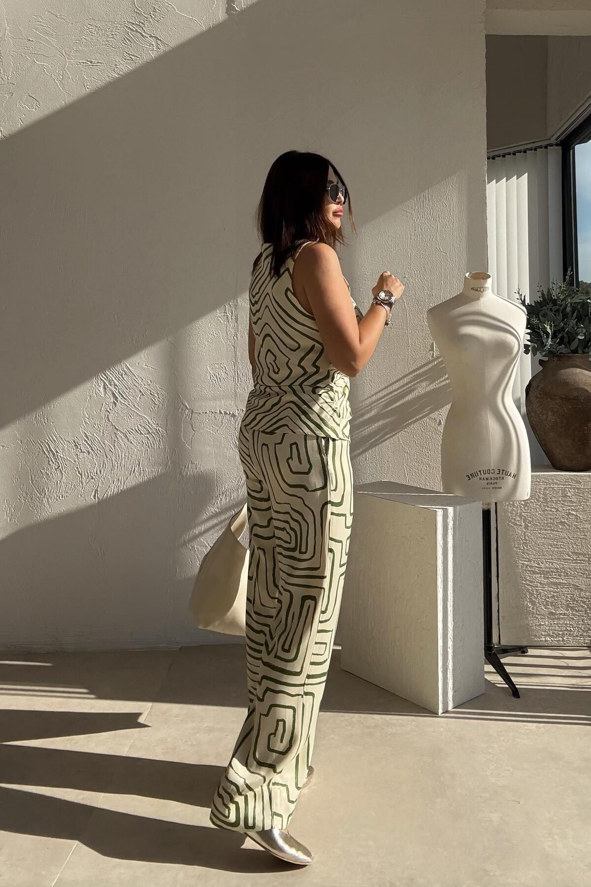 ELVAN TOLON Modern Desenli Bluz Pantolon Takım