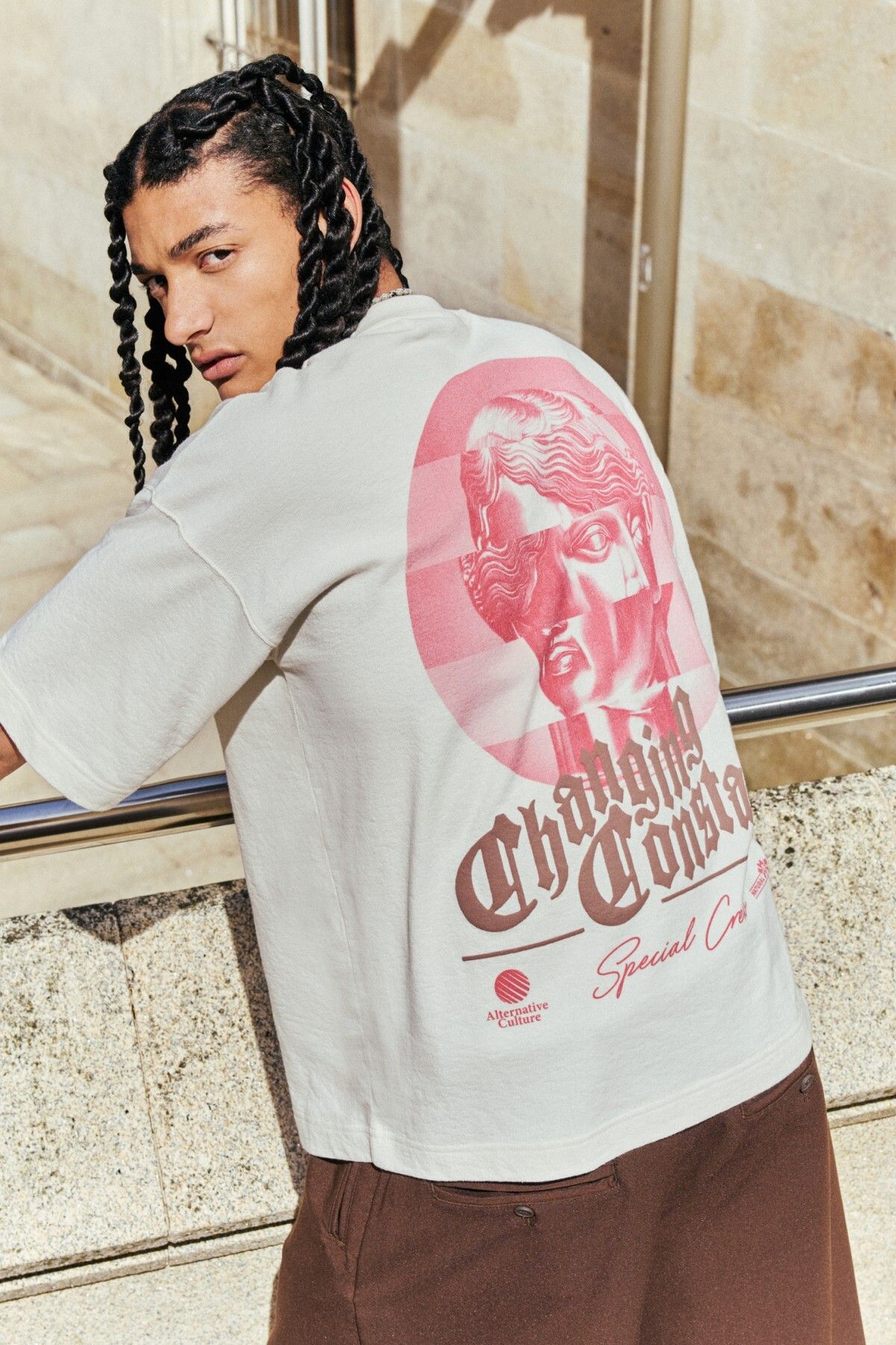 Pull & Bear Alternative Culture grafik baskılı t-shirt
