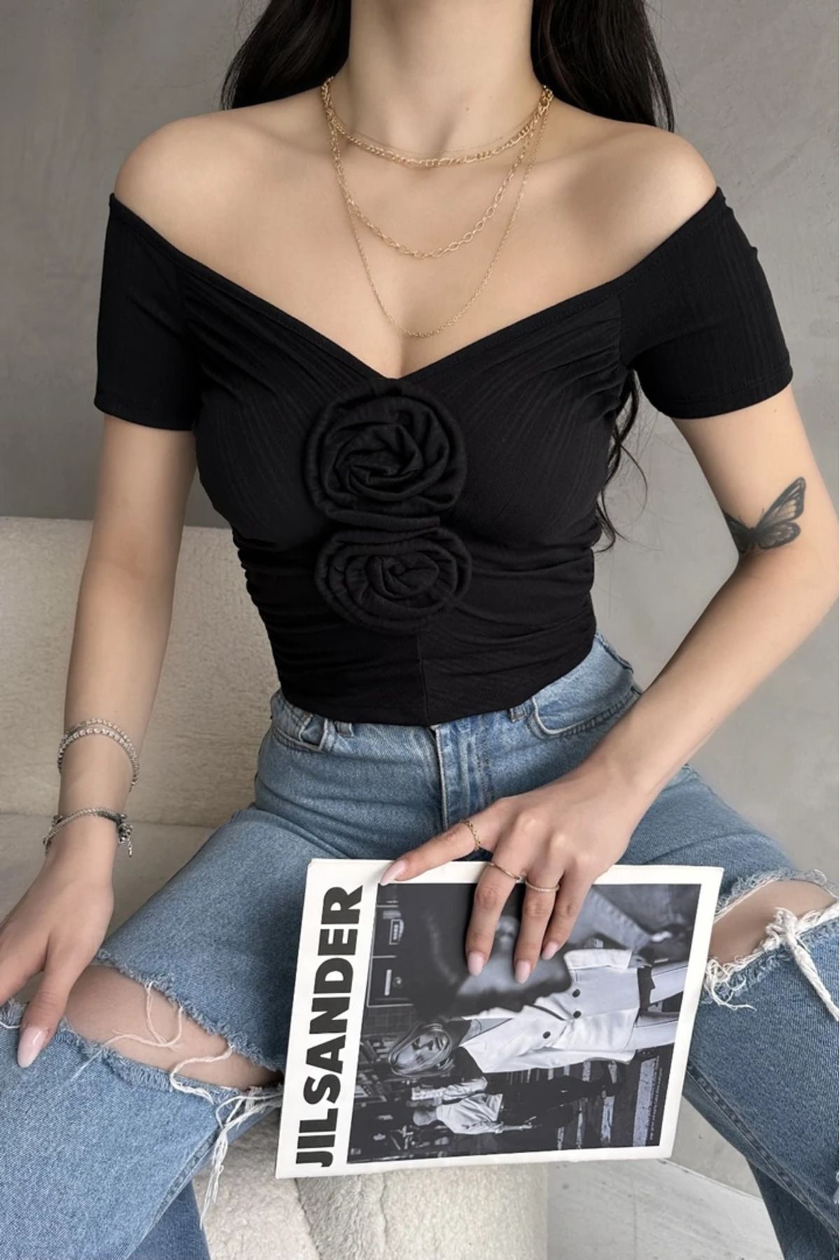 defiletekstil Kayık Yaka Gül Detaylı Crop Bluz