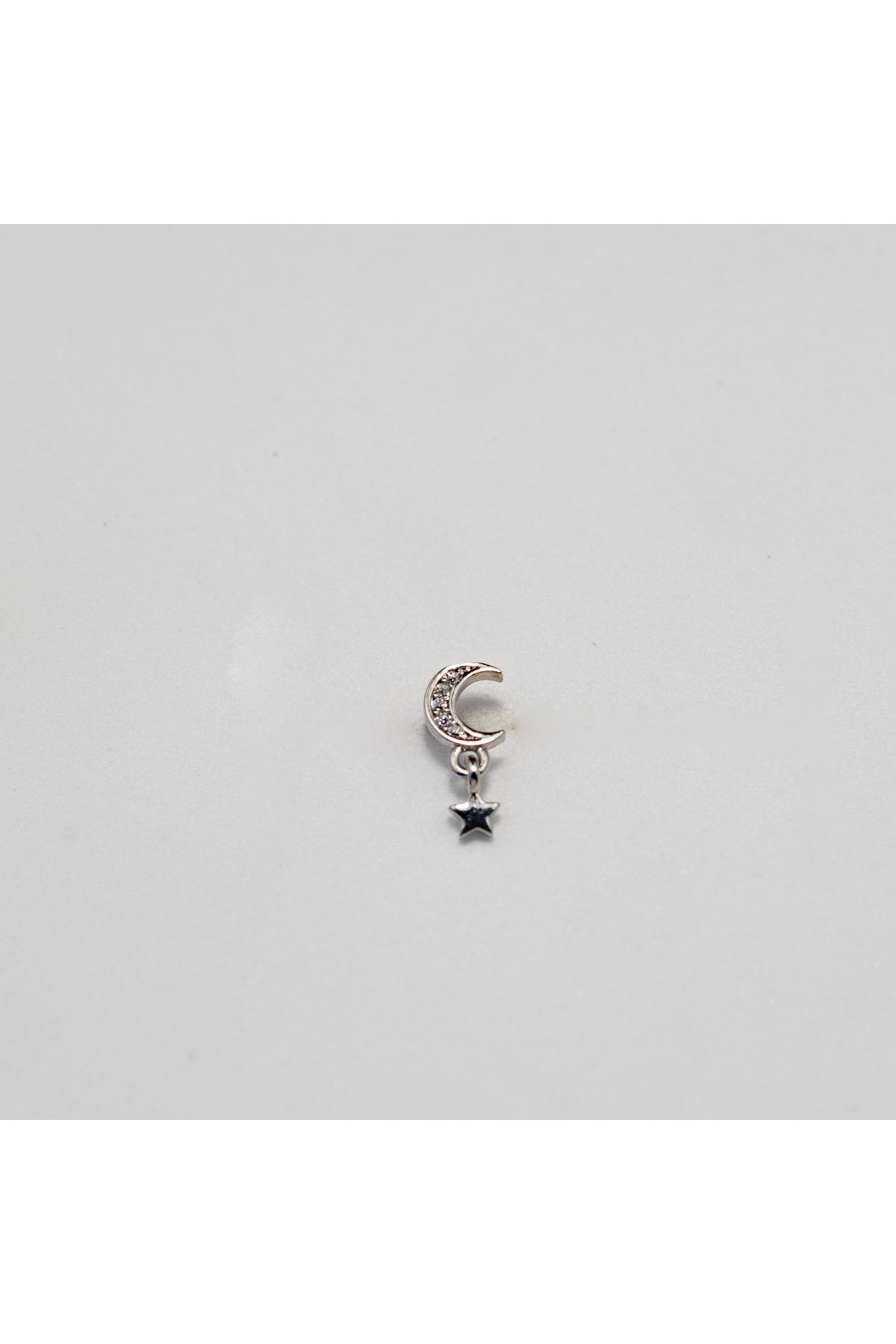 Piercing by Sever YILDIZ SALLANTILI AY ÇELİK PIERCING… GÜMÜŞ/SILVER RENKLİ ve ŞEFFAF TAŞLI (TARGUS HELIX CONCH FLAT)