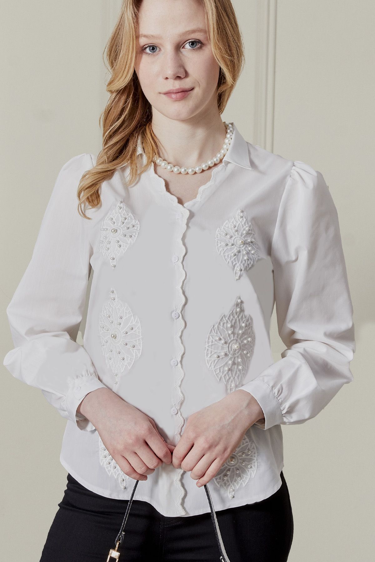 fumel women's clothing Kadın Beyaz Nakış İncili Detaylı Vintage Gömlek