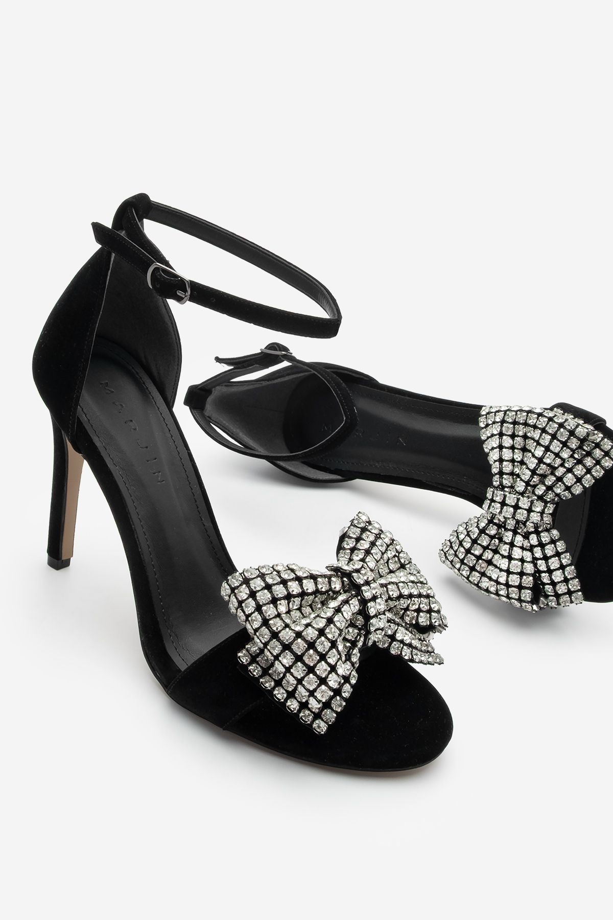 Marjin Damskie Czarne Sandały Na Obcasie Z Kokardą I Paskiem Na Kostce Belgen Black Suede Kobieta - 38