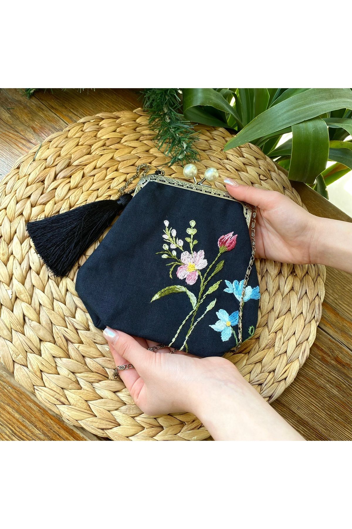 Home Siyah Keten El Işlemeli Vintage Tarzı Çanta. 16x16 Ölçülerinde . %100 El Emeği