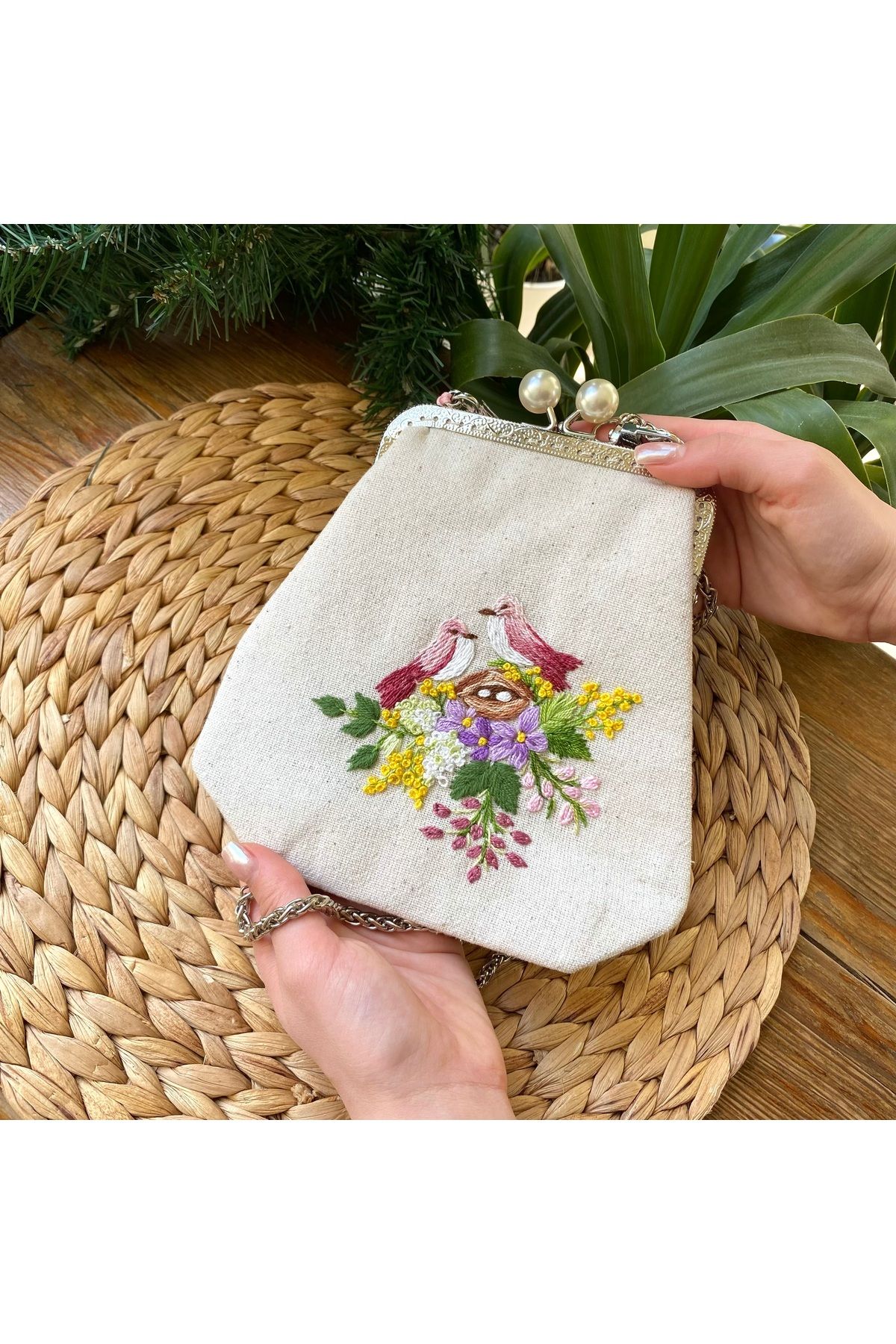 Home Krem Keten El Nakışlı Vintage Tarzı Çanta. Kuş işleme Detaylı. Nakış %100 El Emeği, 18x18 Ölçü