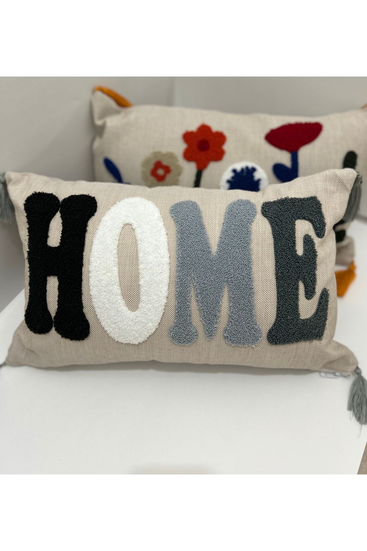 Sevinç Punch Nakışlı HOME Dekoratif Kırlent Kılıfı 45x27 cm