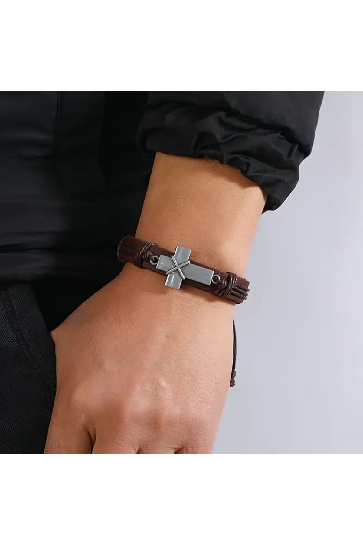 Feron accessories Erkek Deri Çelik Detaylı Örgü Bileklik – Gotik Haç Tasarımlı E-404