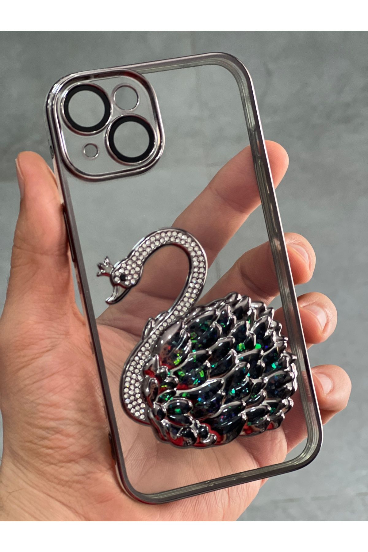 EDELFU iPhone 13 için Kuğu Desenli Taşlı Kapak Kamera Korumalı ve Silikon Dayanıklı Kılıf