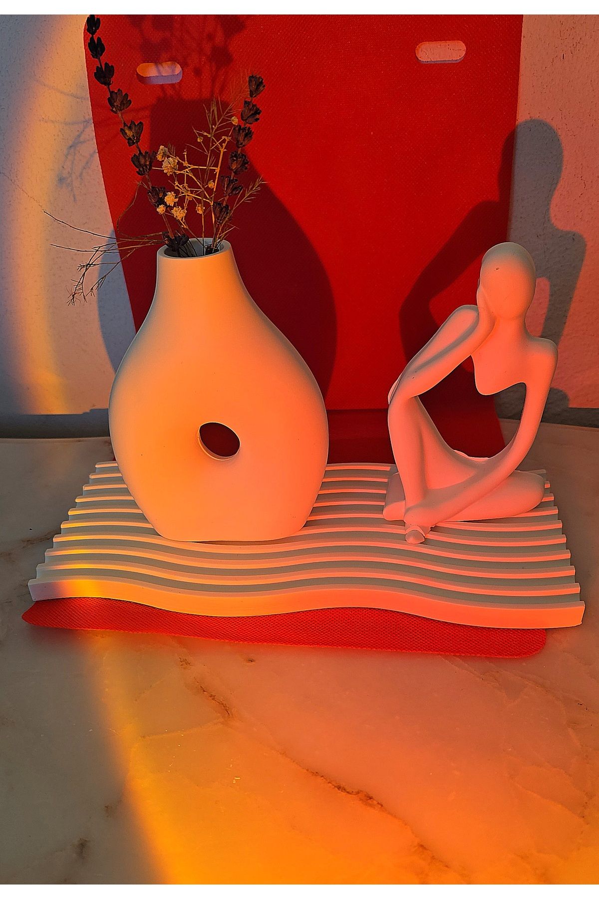 yağmur candle Modern Sanatsal Dekor Seti – Minimalist Beyaz Heykel ve Vazo