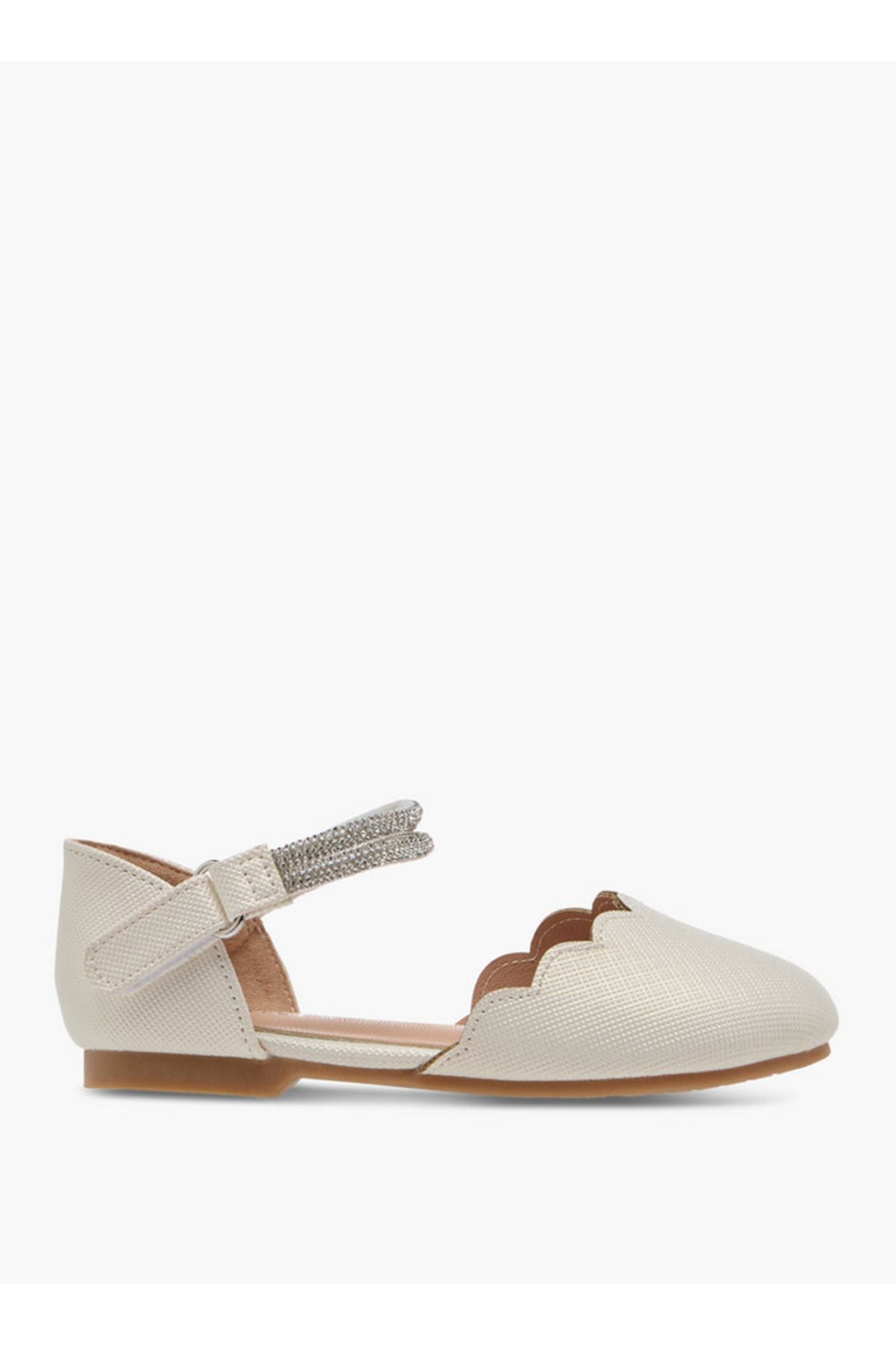 Juniors-Scallop Detail Ballerina Shoes with Hook and Loop Closure 3