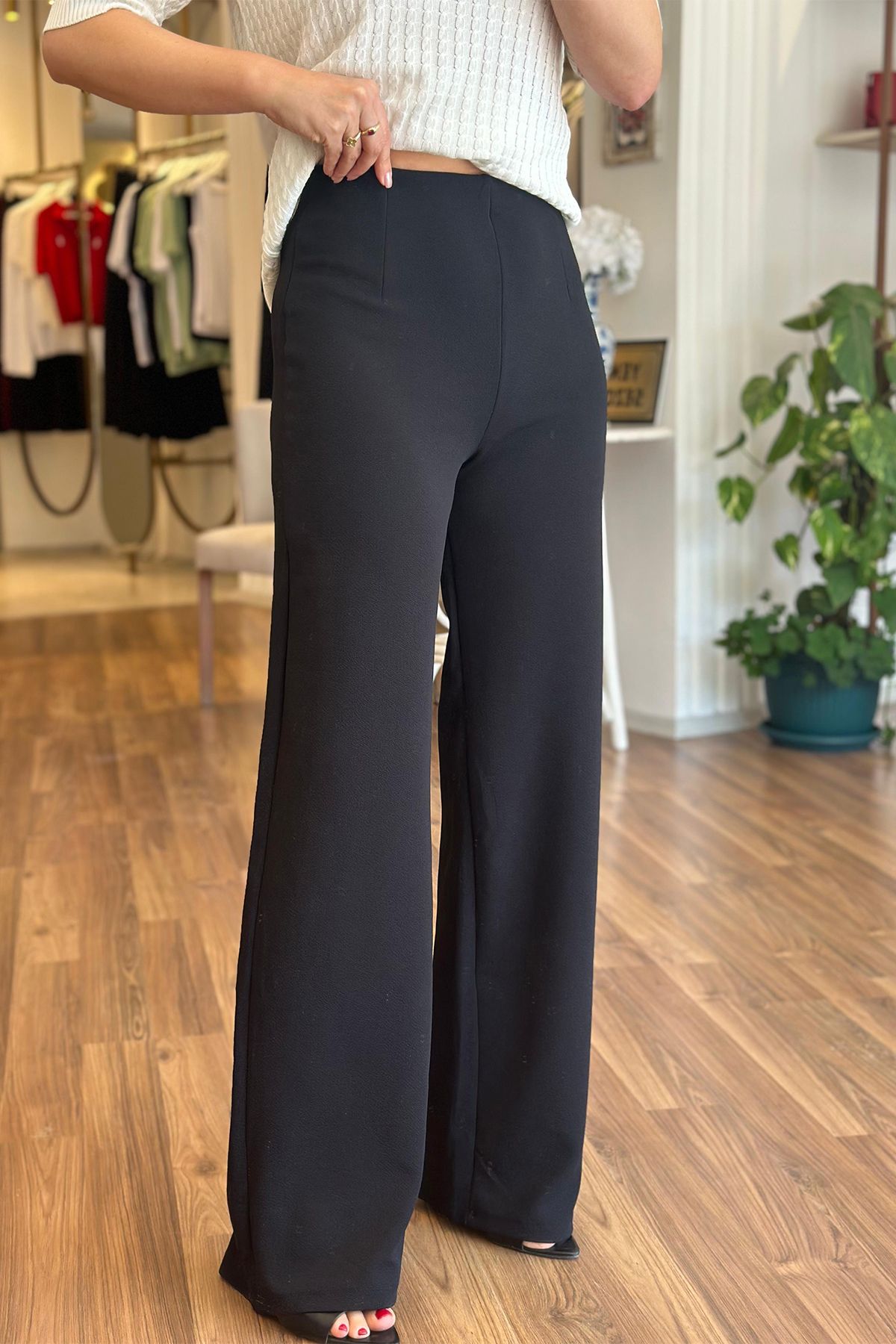 Unique Boutique Siyah Krep Kumaş Beli Lastikli Palazzo Pantolon
