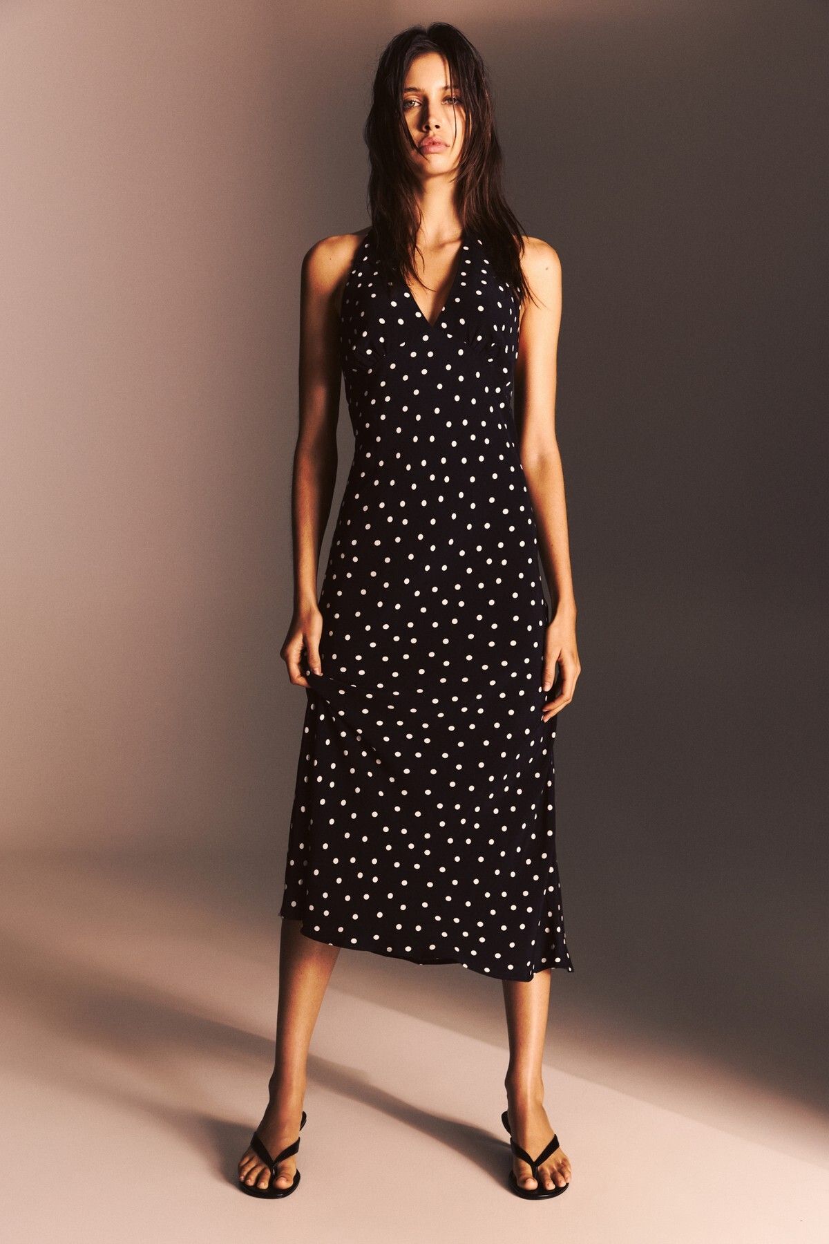 Pull & Bear Puantiyeli midi elbise