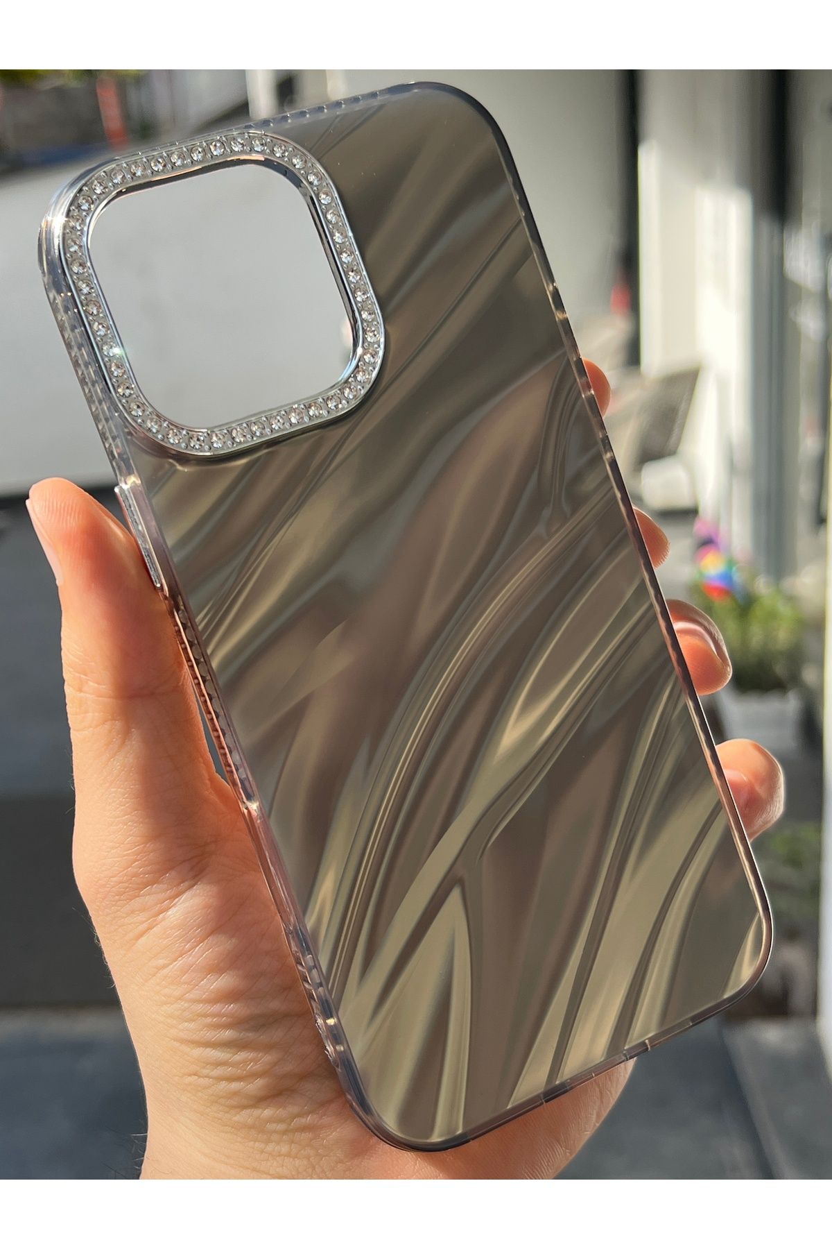 EDELFU iPhone 16 Pro Max Kamera Çevresi Taşlı ve Dalgalı Desenli Koruyucu Yanları Yumuşak Kılıf