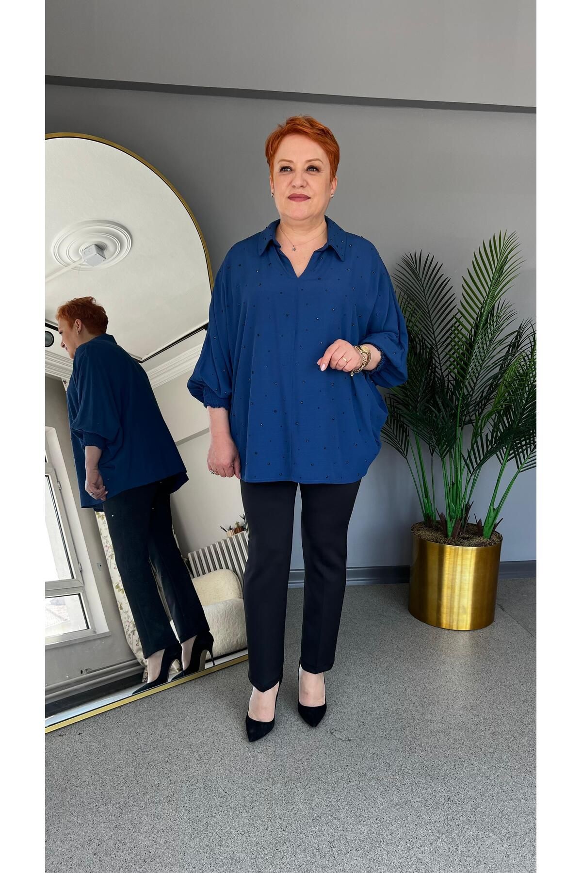selma Büyük Beden Yapıştırma Taşlı Bluz