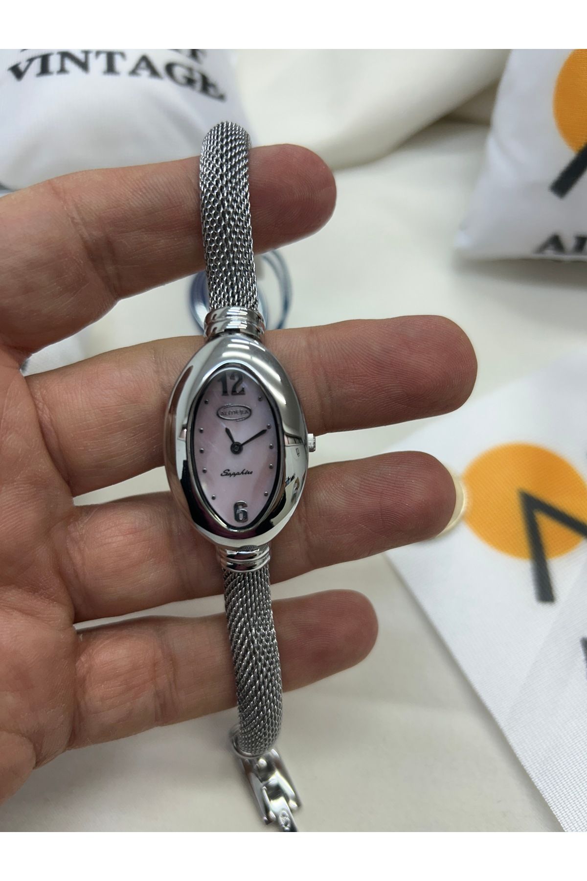 Almera Vintage kadın saati