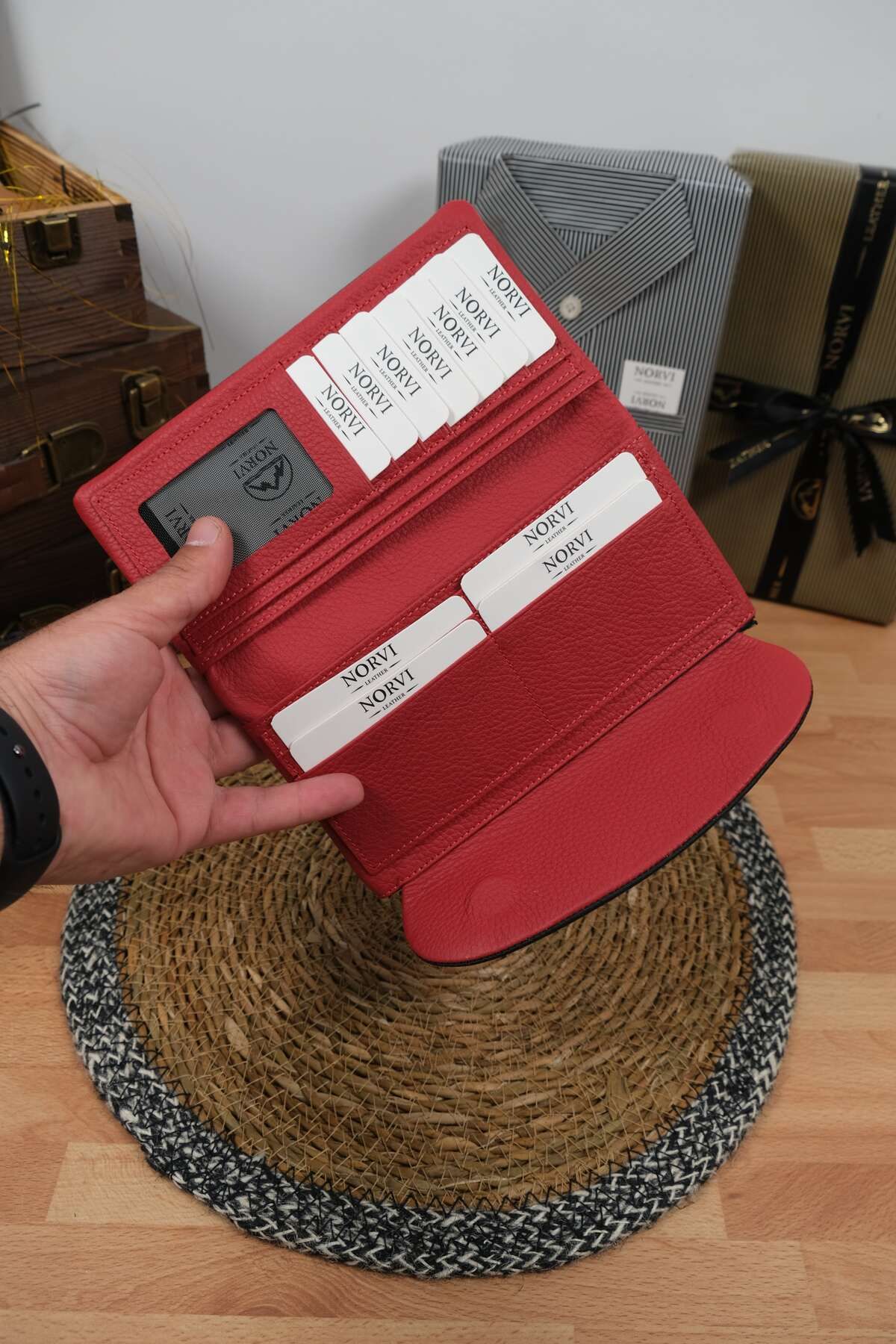 Norvi Leather Telefon Bölmeli Hakiki Deri Kadın Cüzdan Siyah Kırmızı