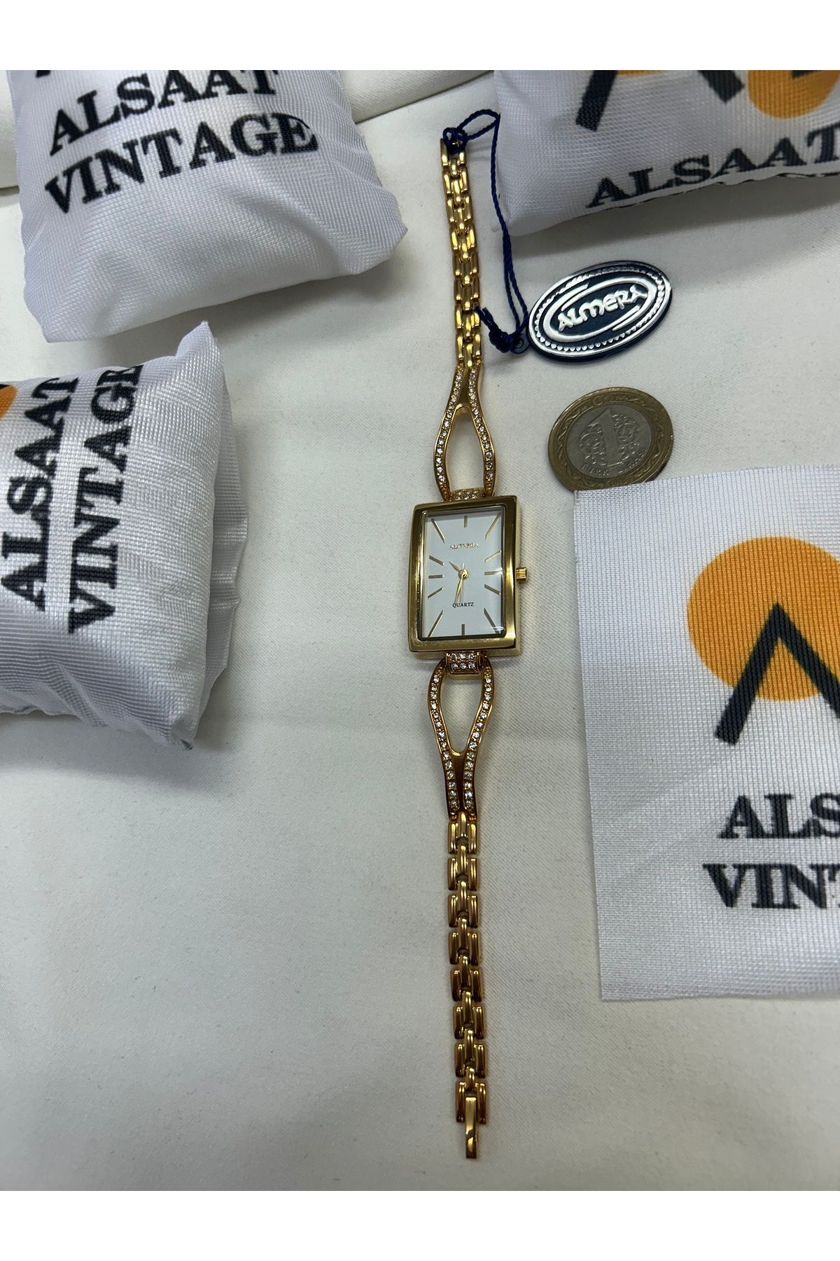 Almera Vintage kadın saati L07218