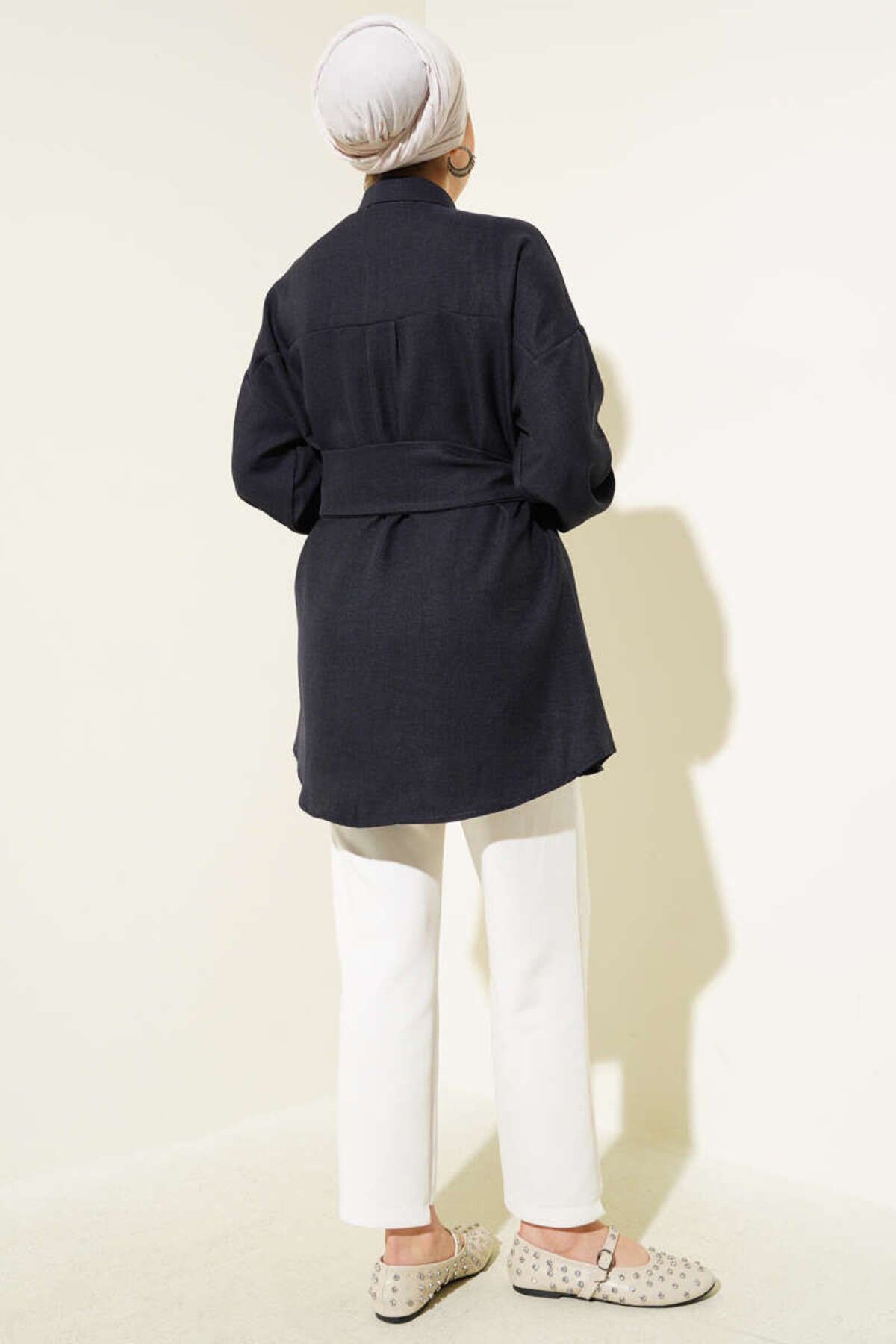 YAZGI MODA Kendinden Geniş Kuşaklı Gömlek Lacivert
