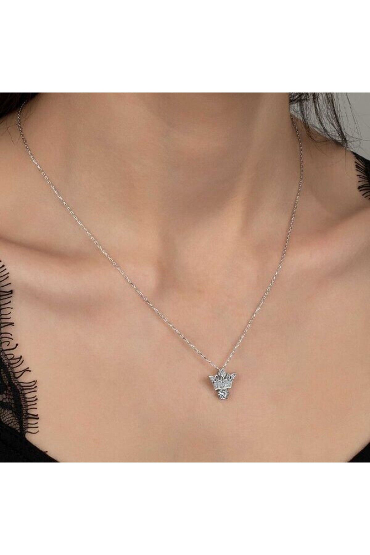 925 Gümüş SwarovskKral Tacı 925 Ayar Gümüş Kolye