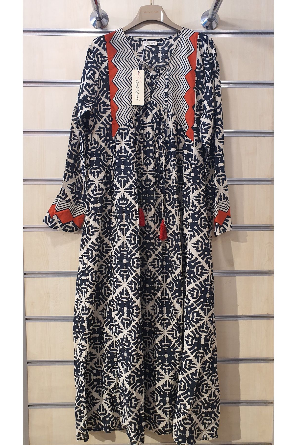 Park Moda DESENLİ YAKA DETAYLI UZUN ELBİSE