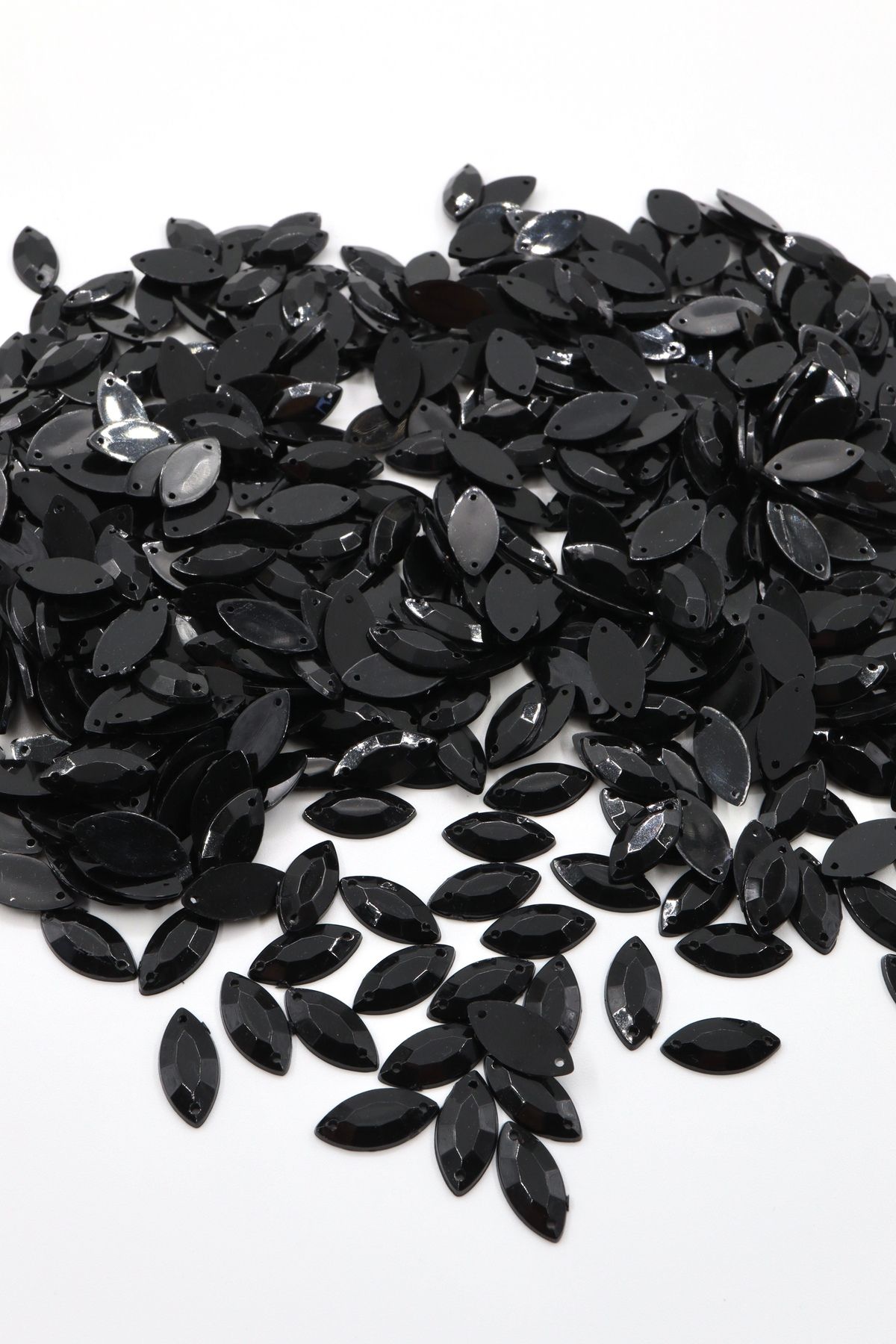 YENİCİ Mekik Plastik Dikme Taş 1000 Adet (7*14)