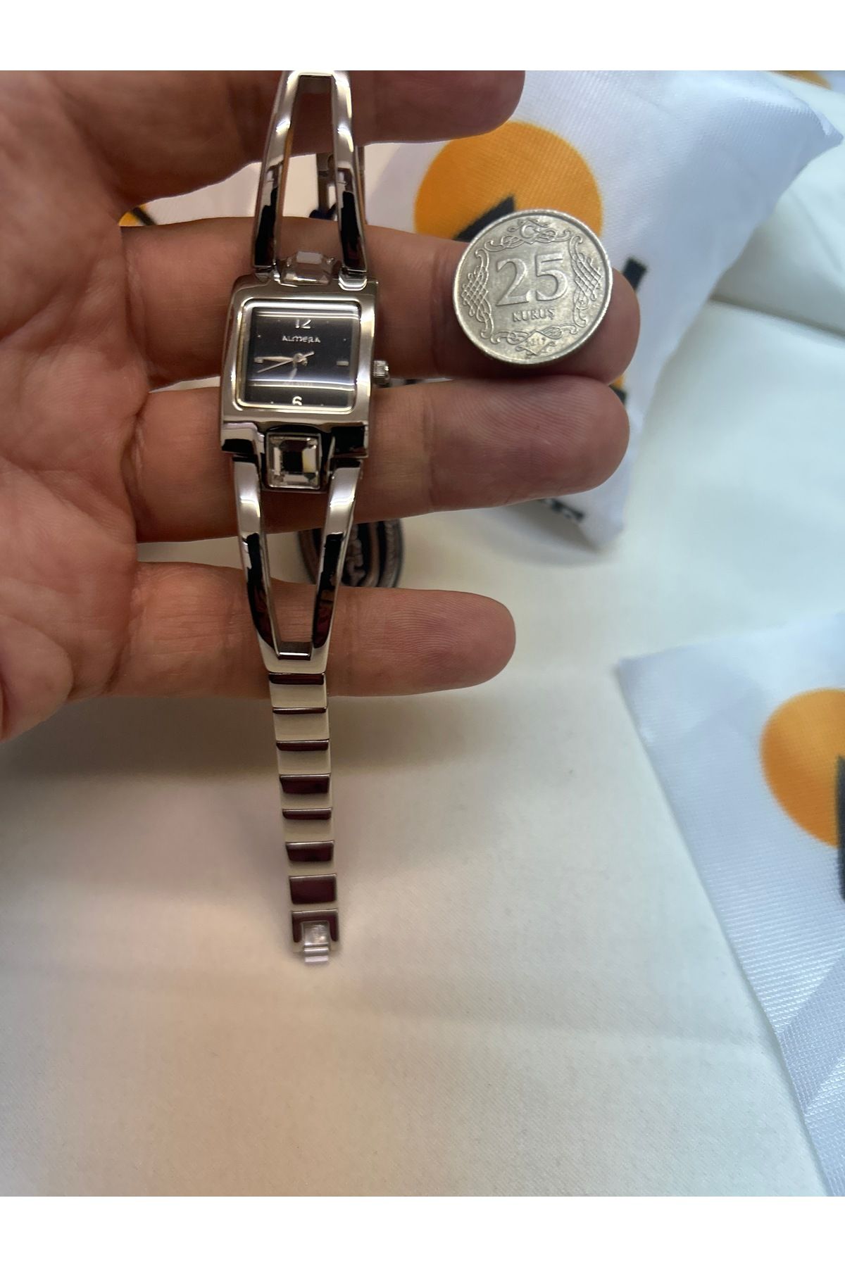 Almera Vintage kadın saati L04903