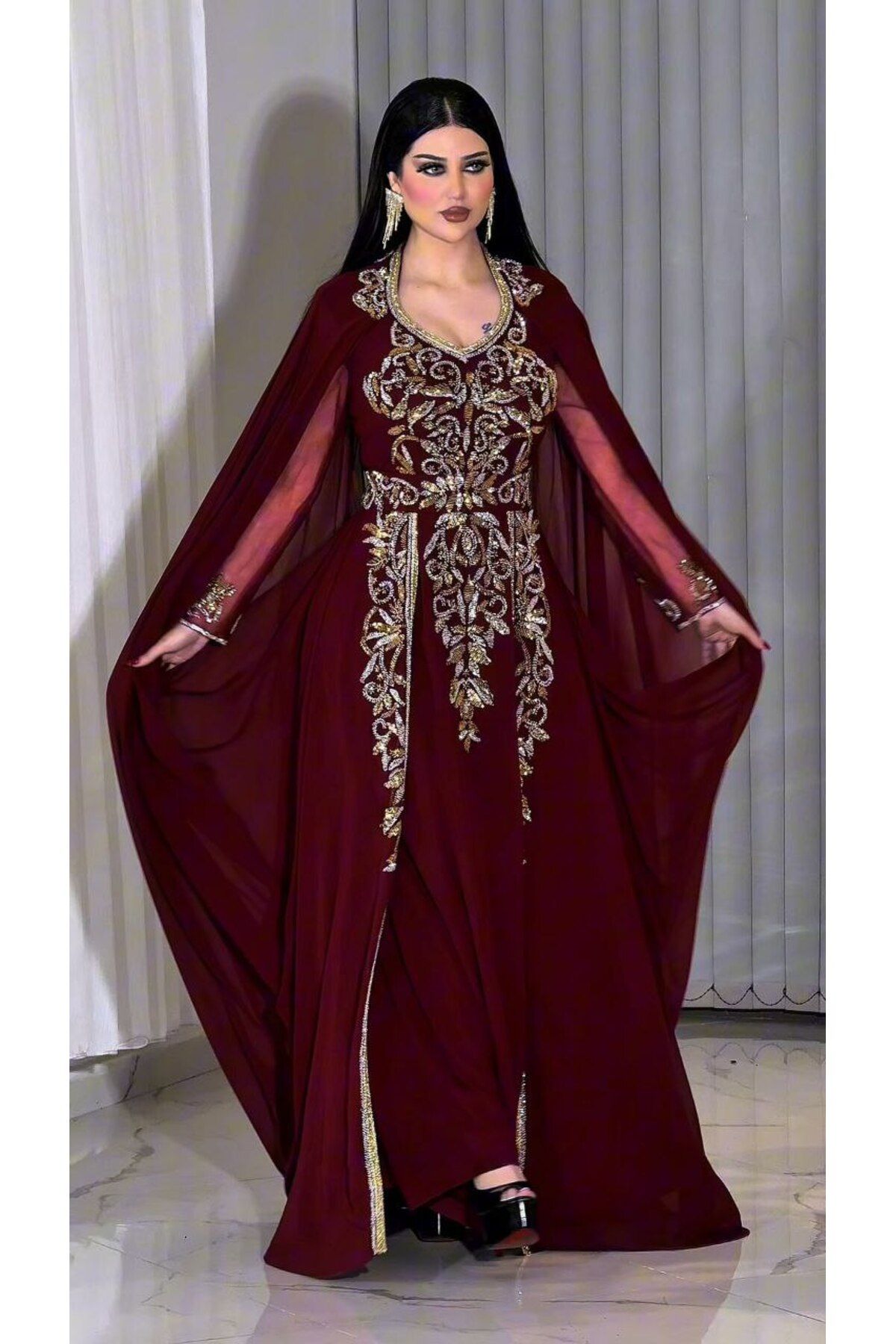 ZENABİYEM Zena Fashion Nakış İşlemeli Pelerin Detayli Kaftan