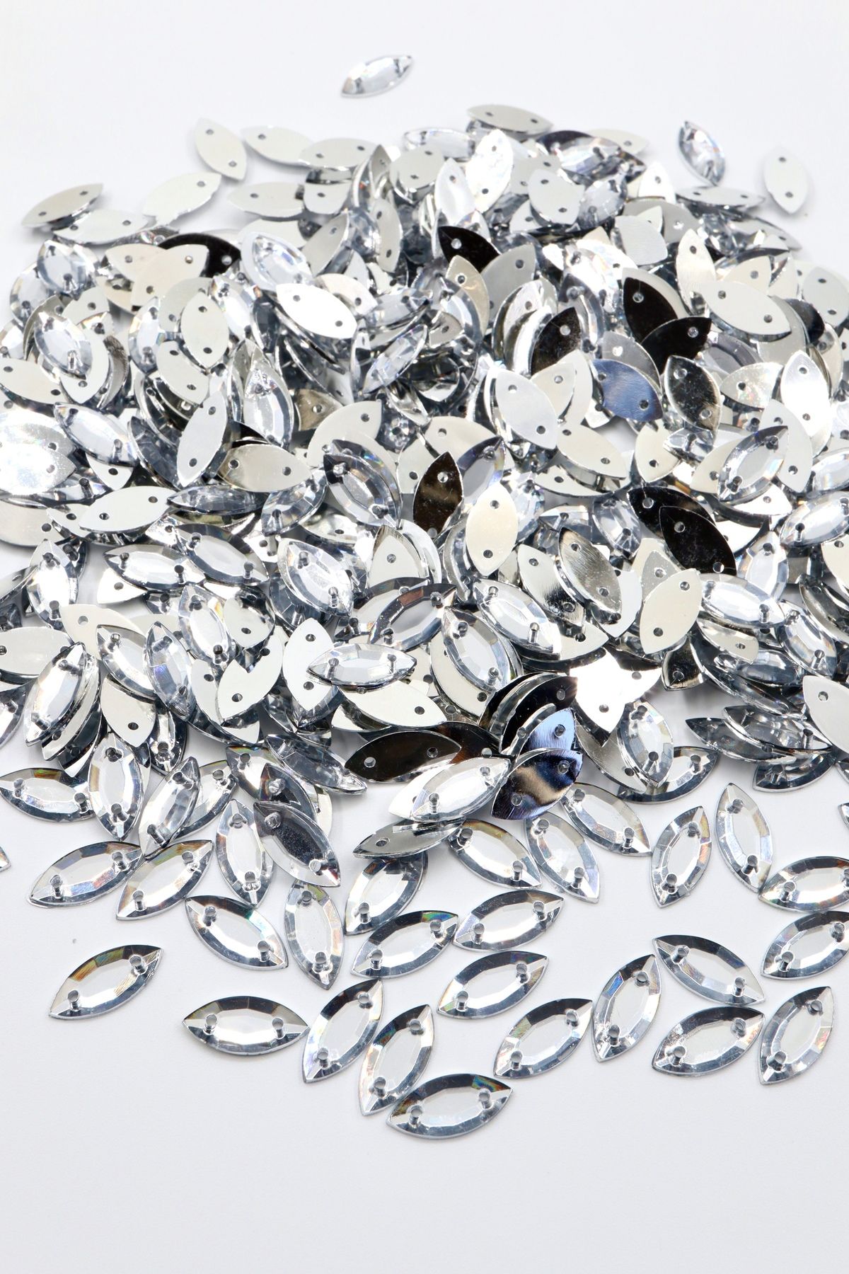 YENİCİ Mekik Plastik Dikme Taş 1000 Adet (7*14)