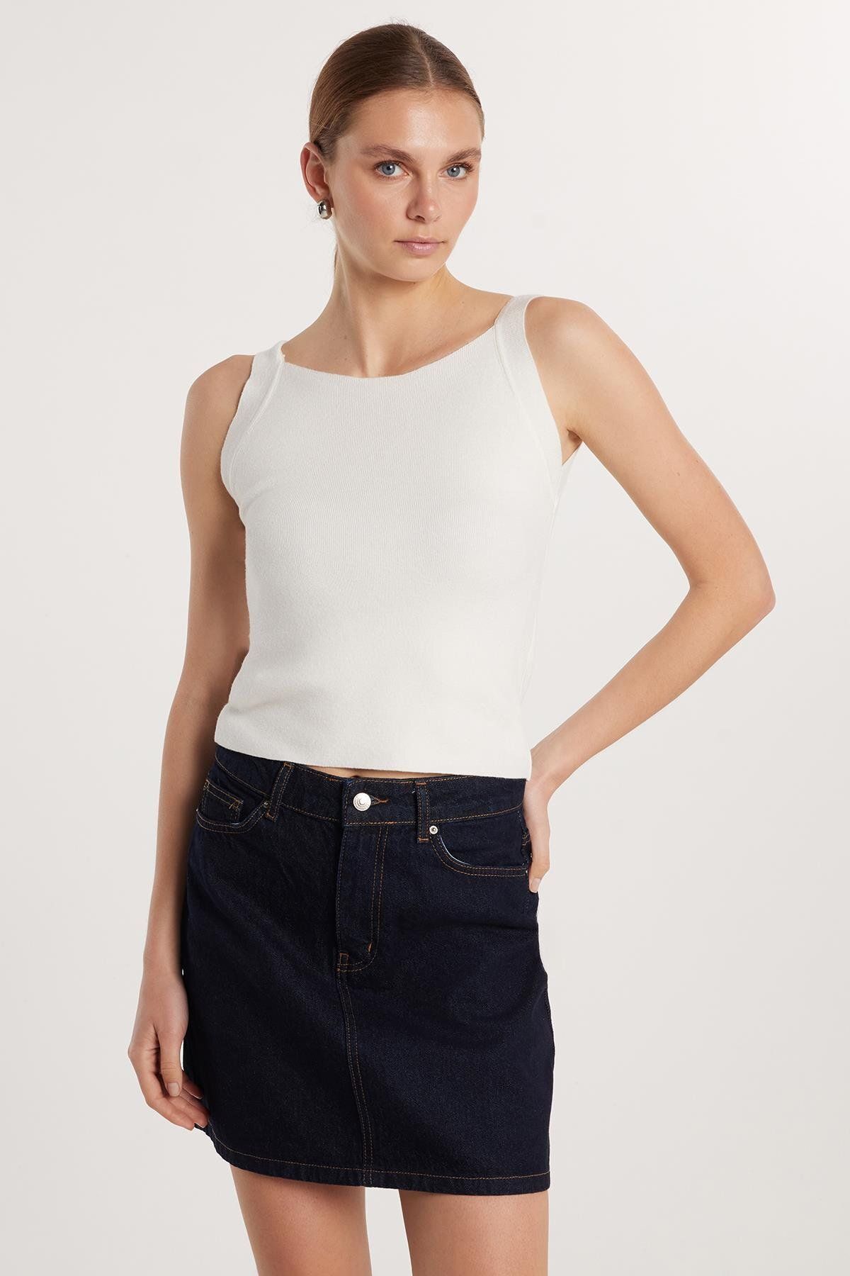 Tudors Kadın Slim Fit Geniş Yaka Kemik Renk Atlet
