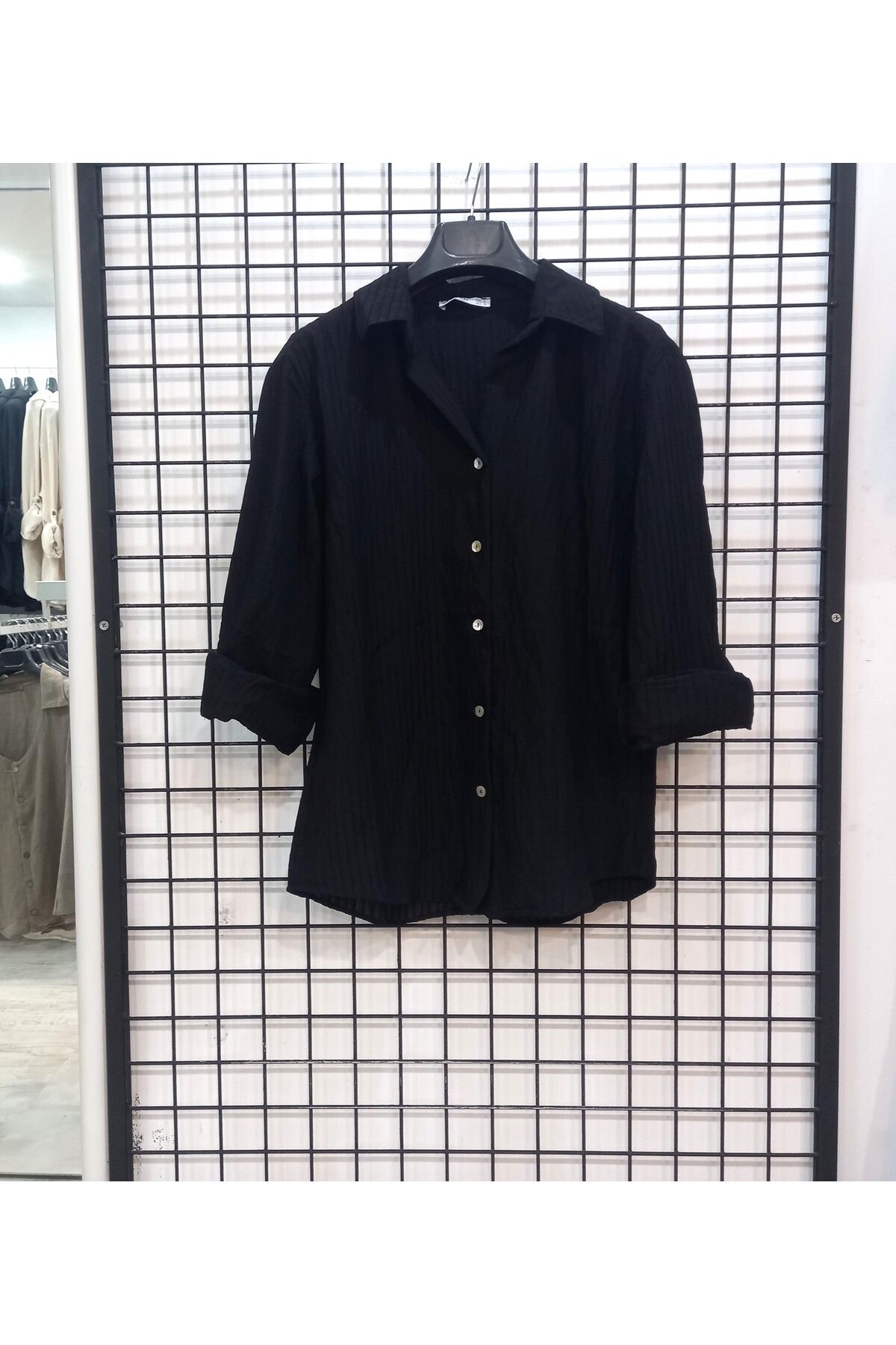 Butik Şans Kendinden Çizgili Düğme Kapamalı Uzun Kollu Gömlek