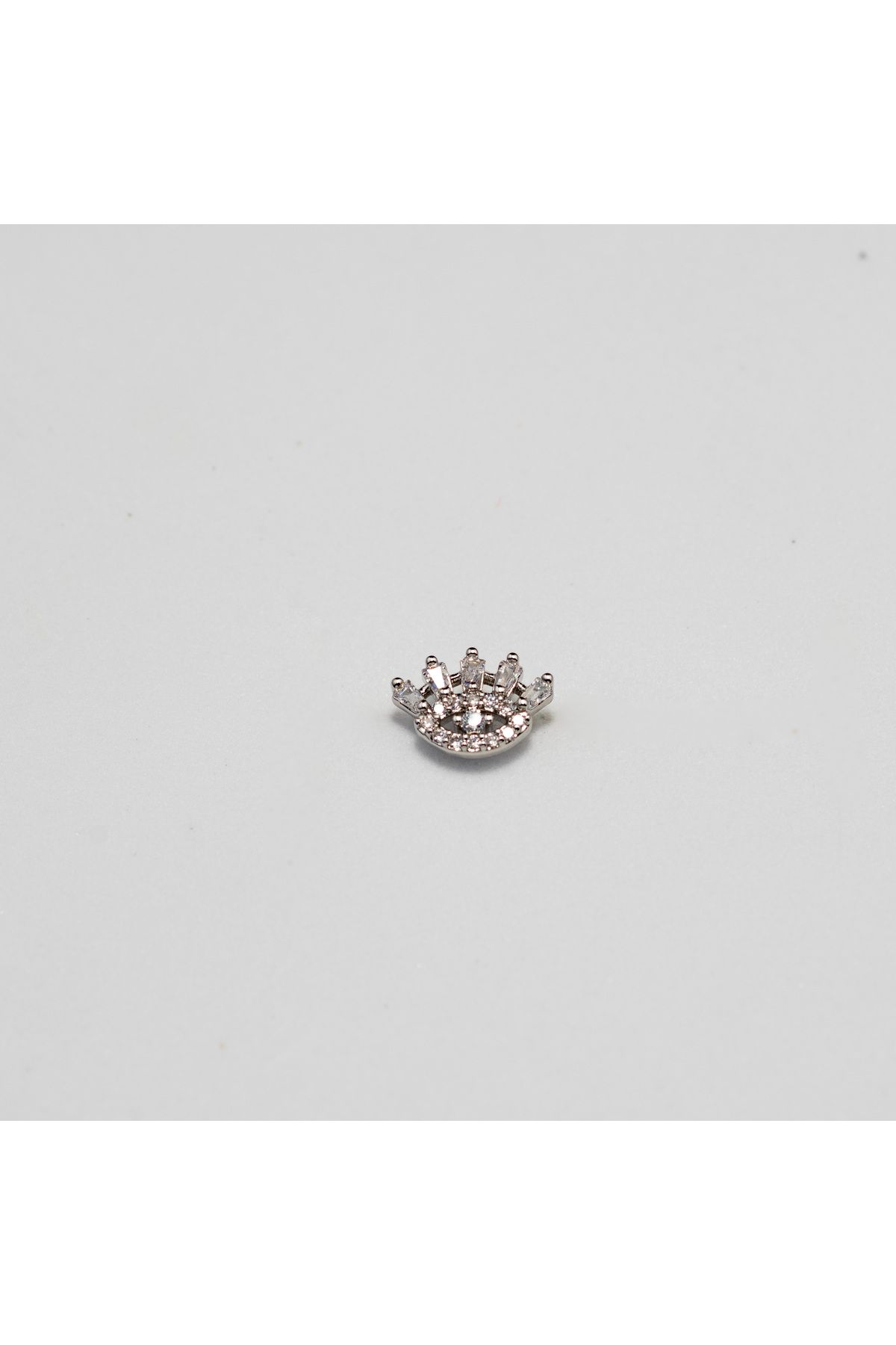 Piercing by Sever BAGET KİRPİKLİ GÖZ ÇELİK PIERCING… GÜMÜŞ/SILVER RENKLİ ve ŞEFFAF TAŞLI (TARGUS HELIX CONCH FLAT)