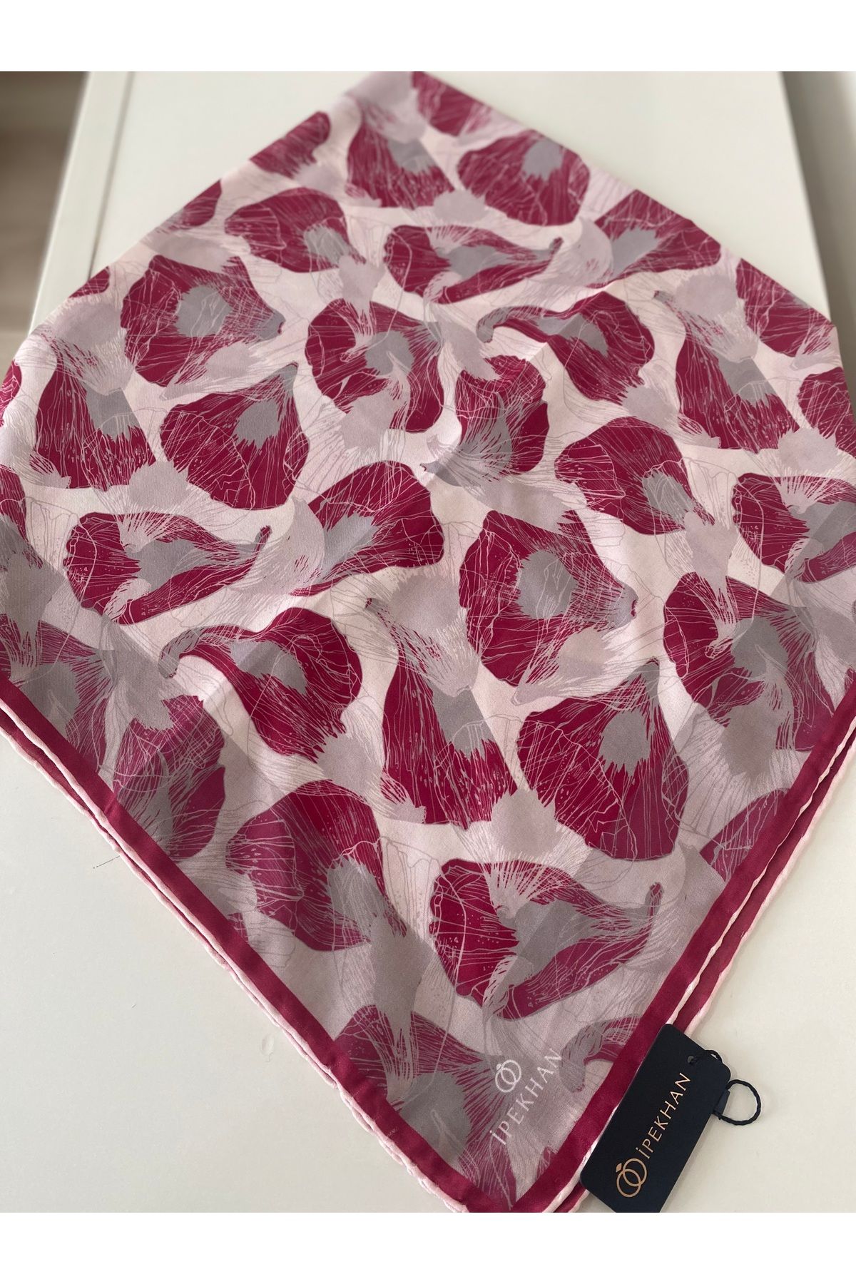 Butik Yeni Kaymayan Soft Çiçekli Ağaç Desenli İpekhan Organik Kare Eşarp