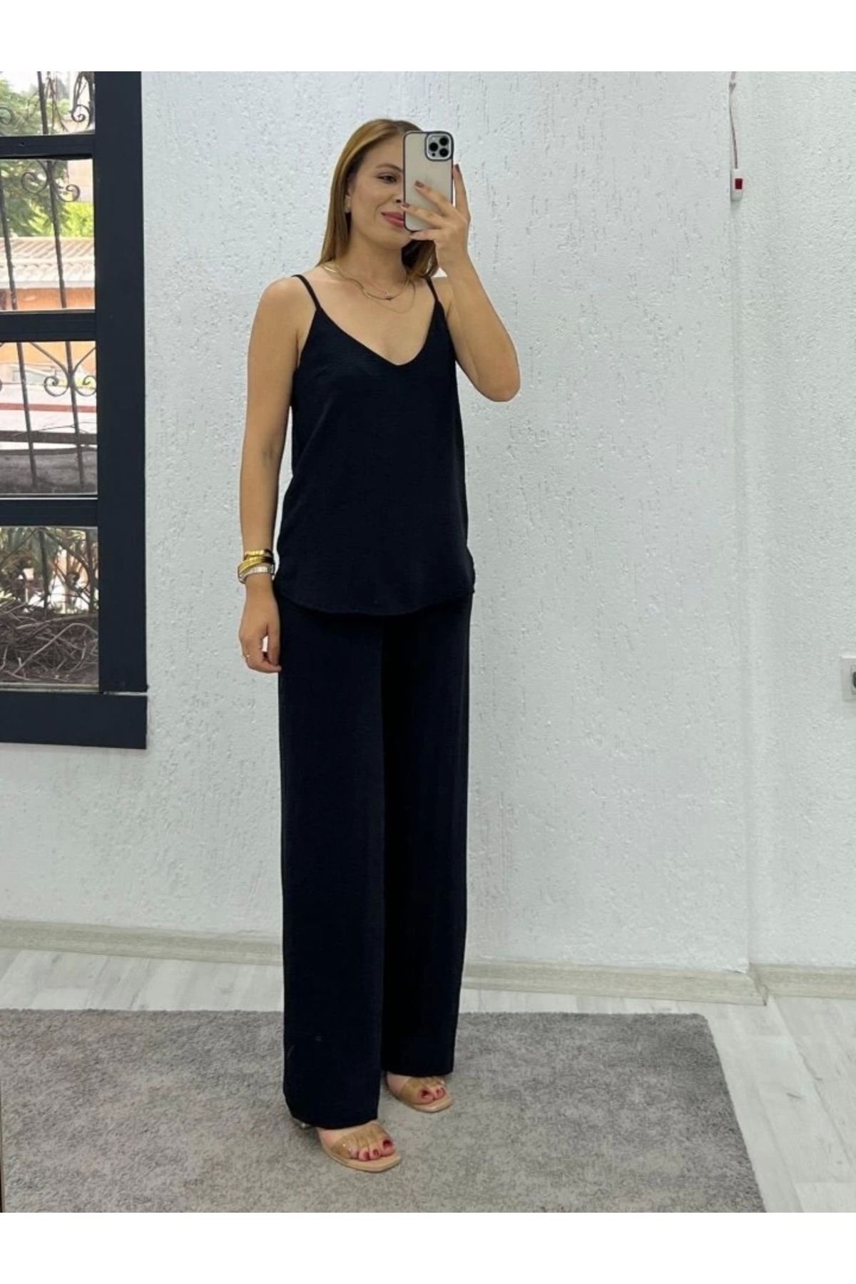 Butik Kadın Aerobin Kumaş Bol Paça Pantolon Ve Askılı Bluz Ikili Takım