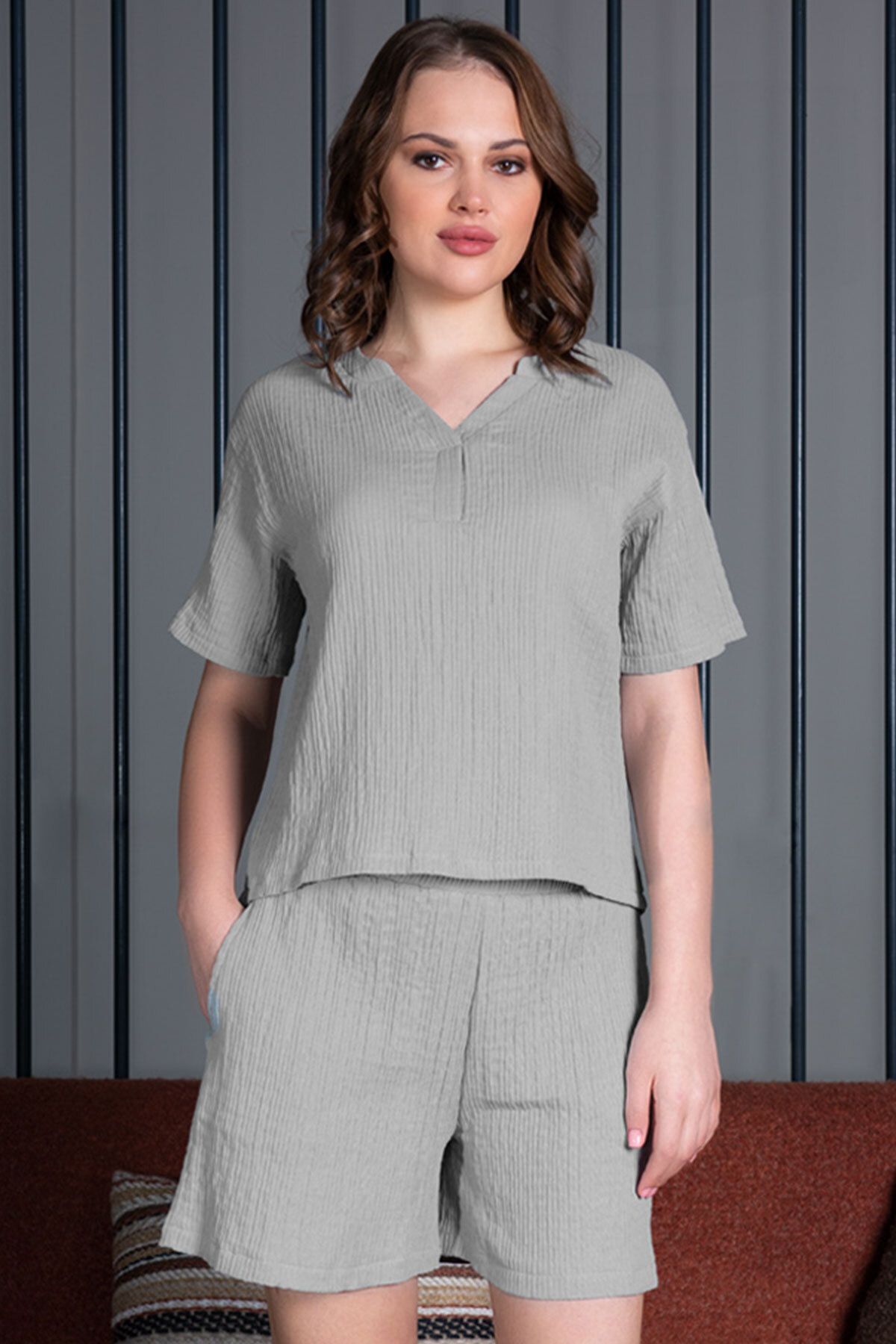 VİENETTA Pamuklu Kadın Muslın Hakım Yaka V Pat Kısa Kol Bluz Şortlu Pijama Takım , 409246