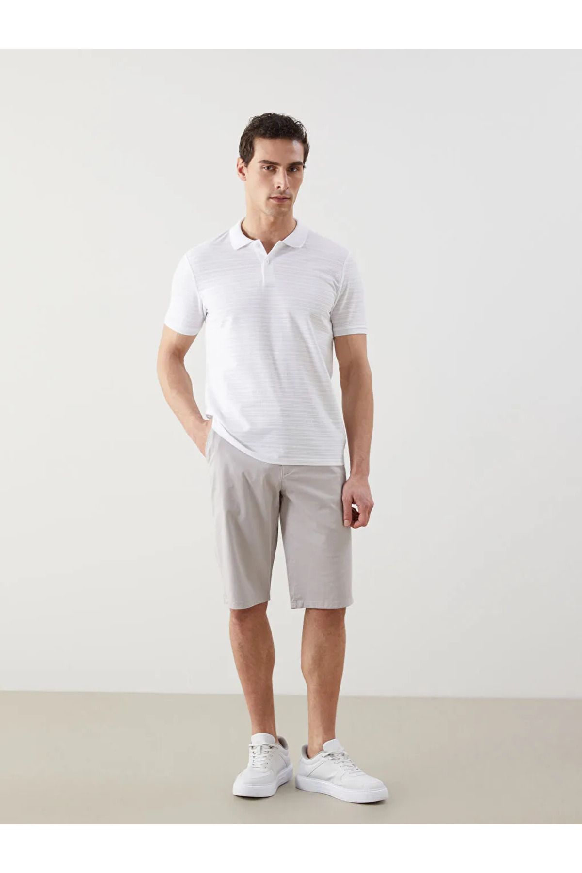 LC Waikiki LCWAIKIKI Classic Gri Standart Kalıp Gabardin Erkek Şort