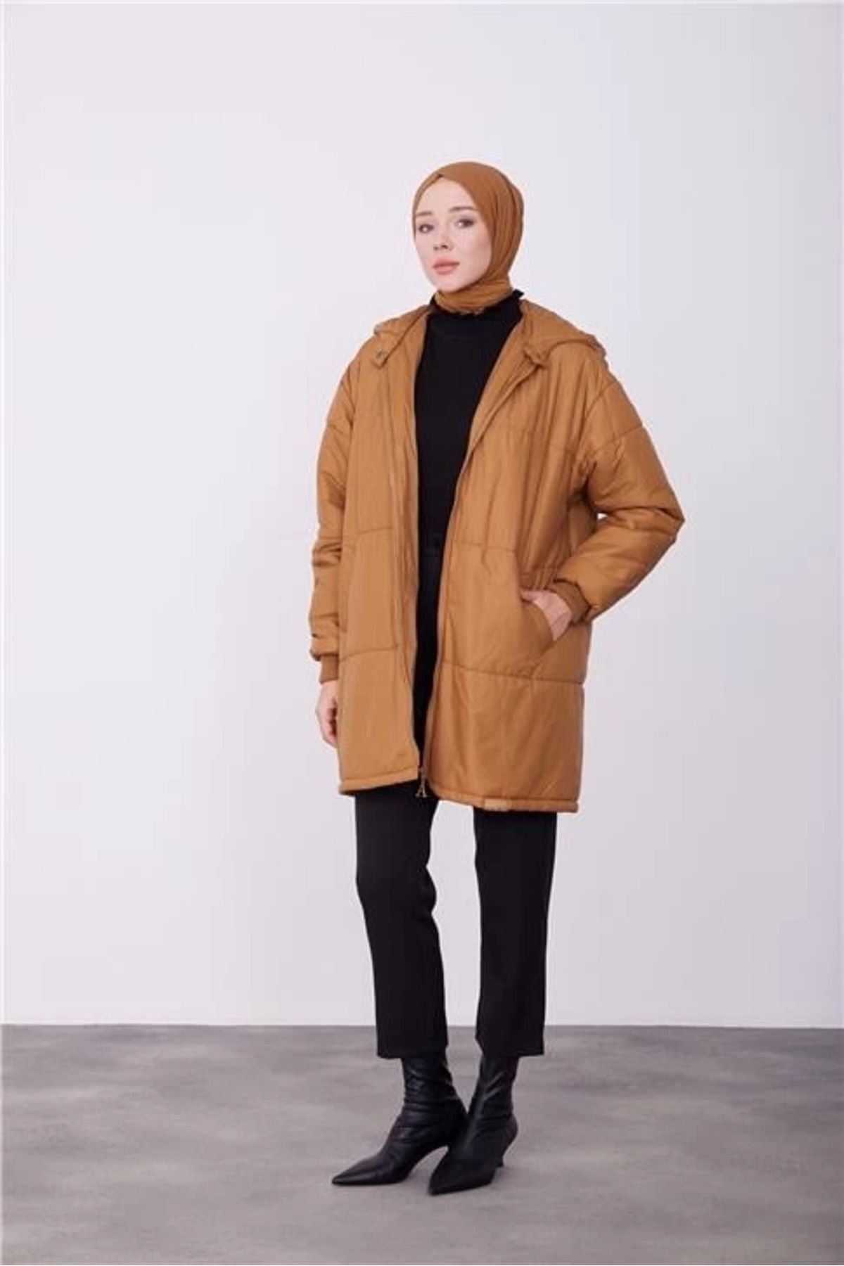 aradimtaradim Armine Seyyar Kapüşonlu Oversize Kaban 23K7210 Camel